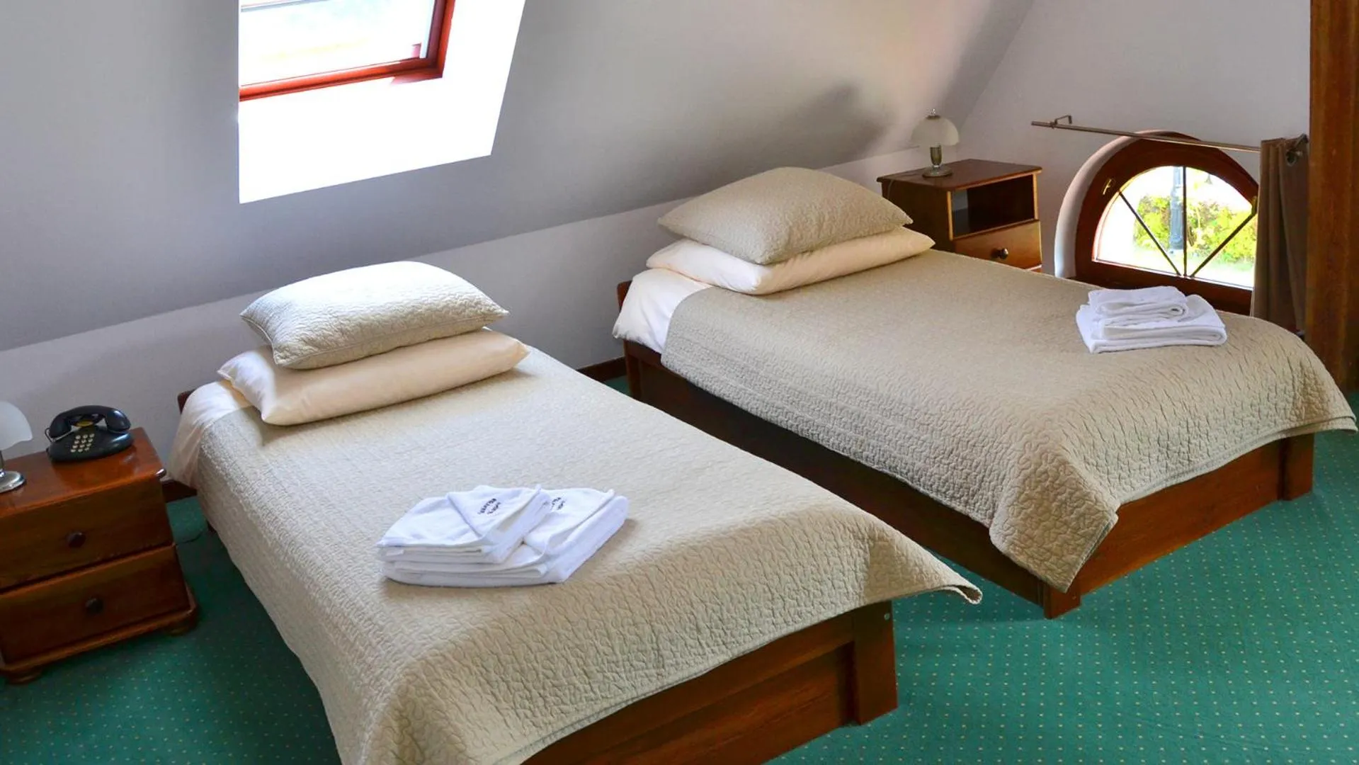 Bed in Tawerna Kaper