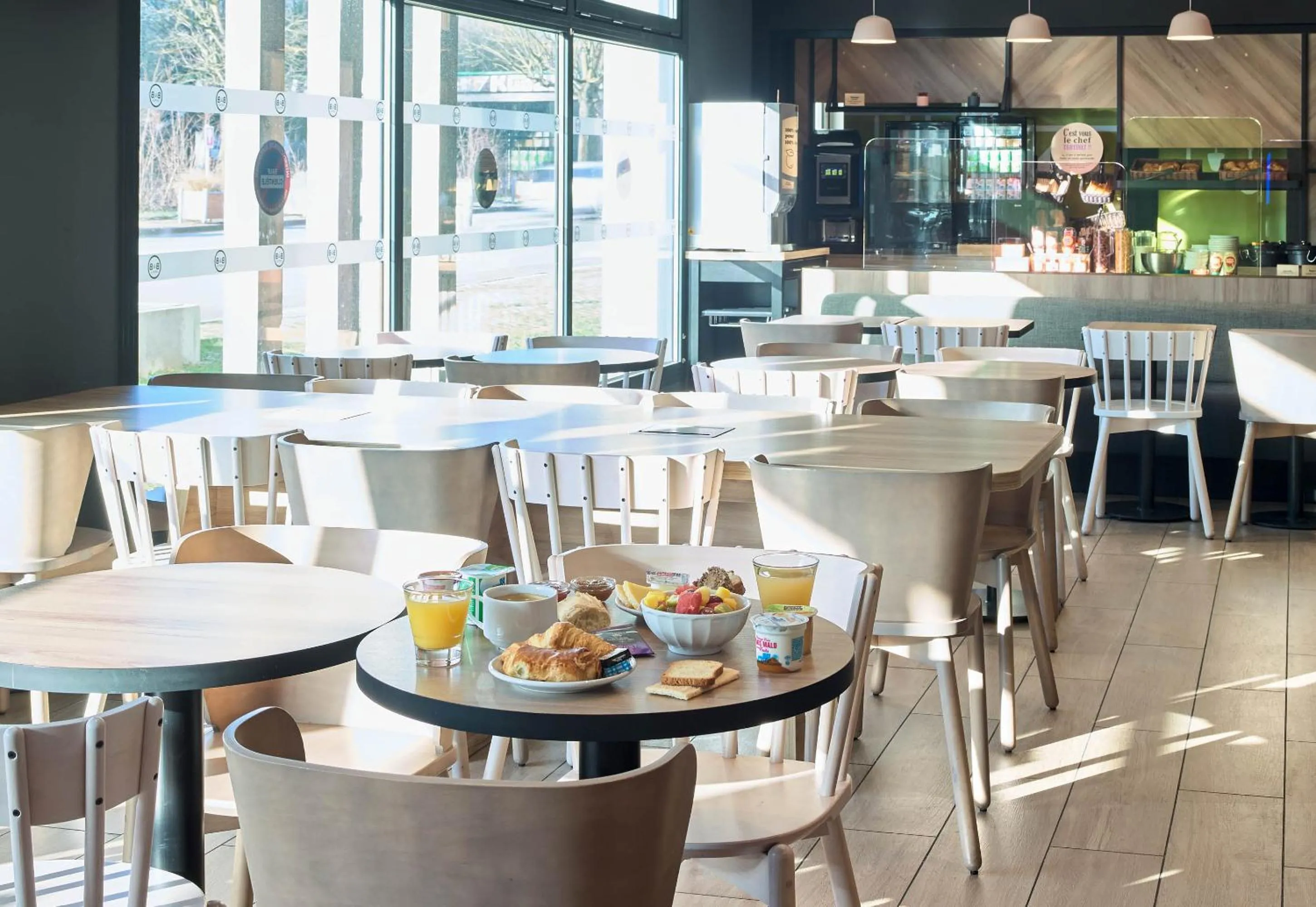 Restaurant/places to eat in B&B HOTEL Paris Meudon Vélizy