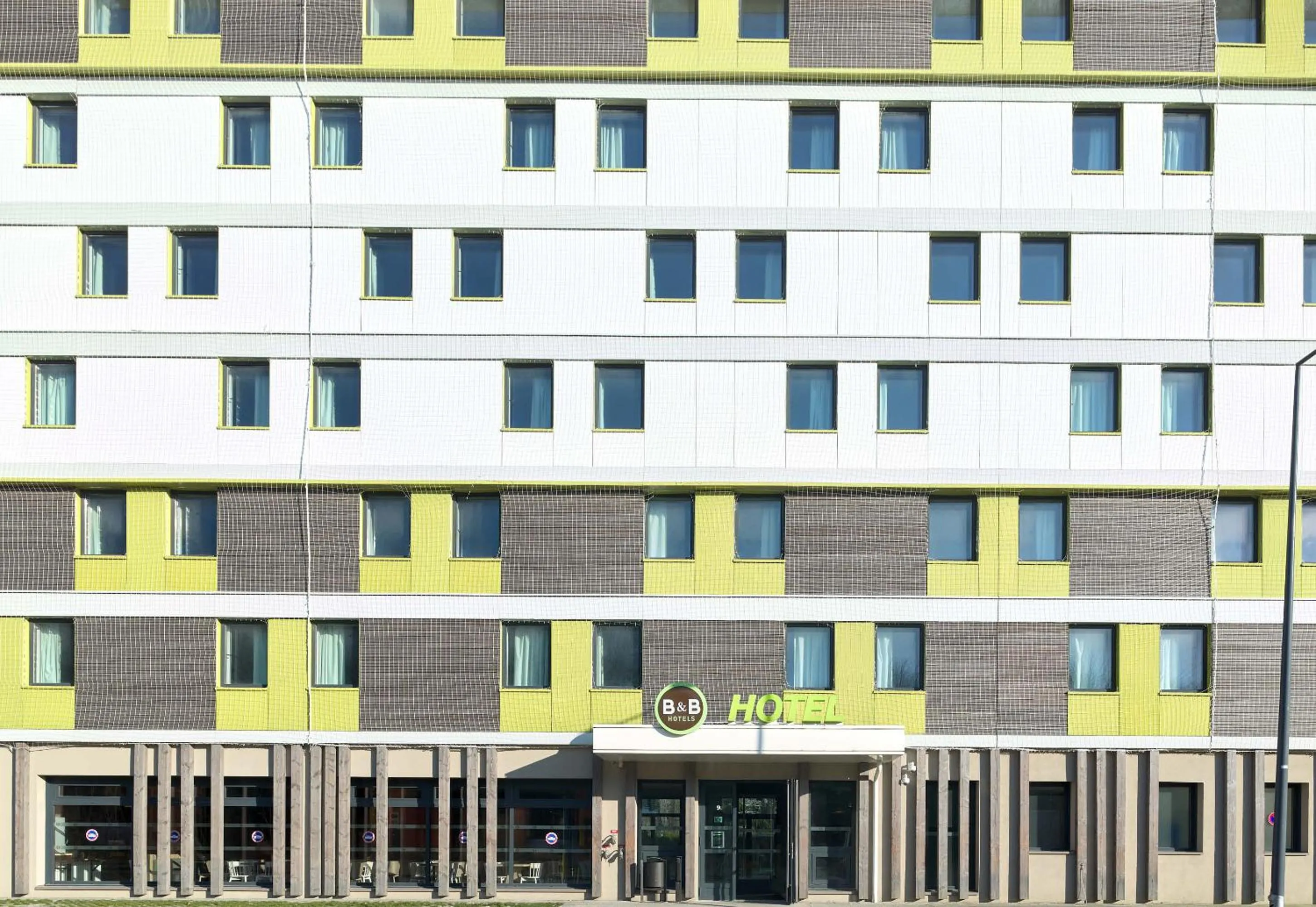 Property building in B&B HOTEL Paris Meudon Vélizy