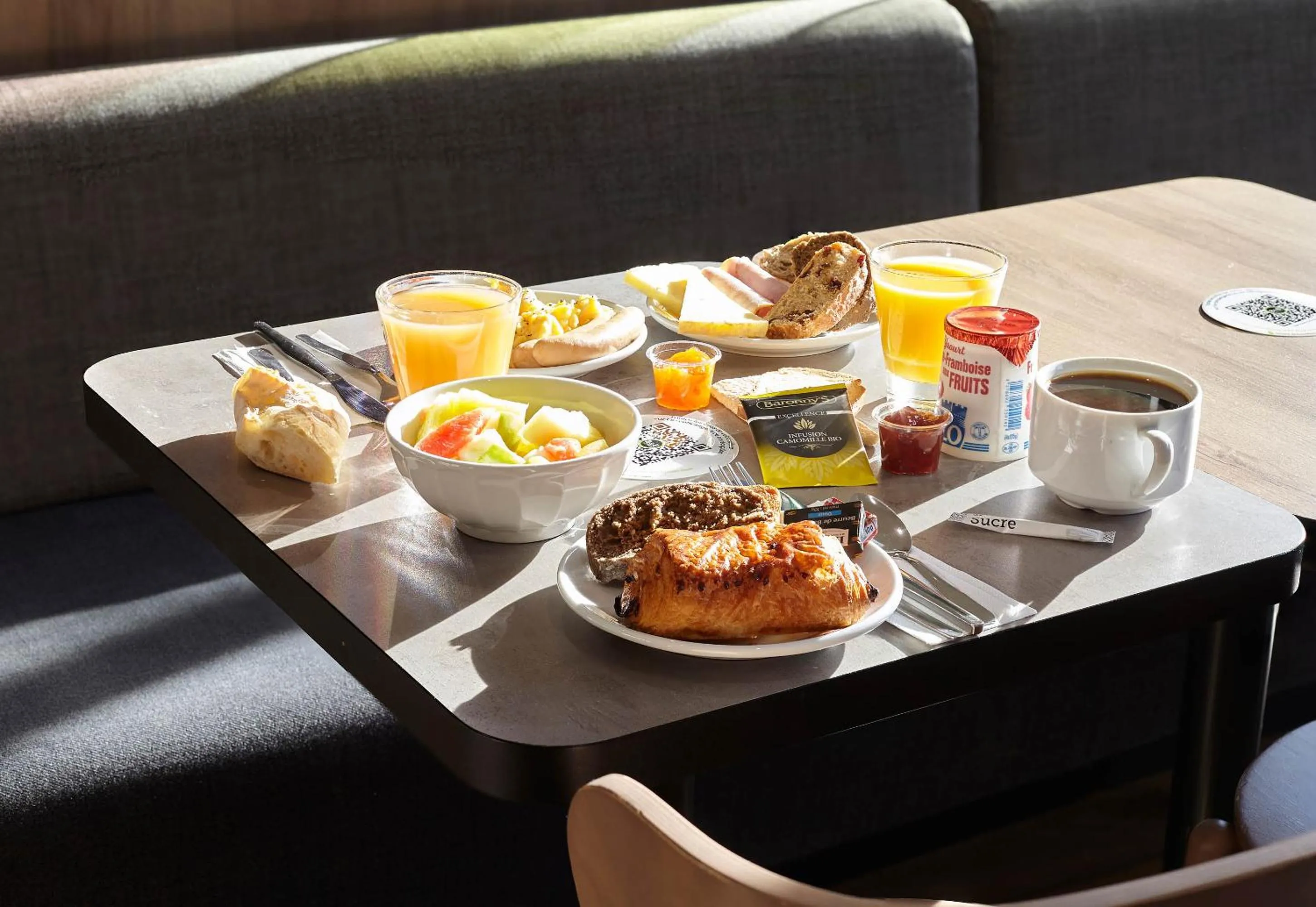 Breakfast in B&B HOTEL Saint-Denis Porte de Paris