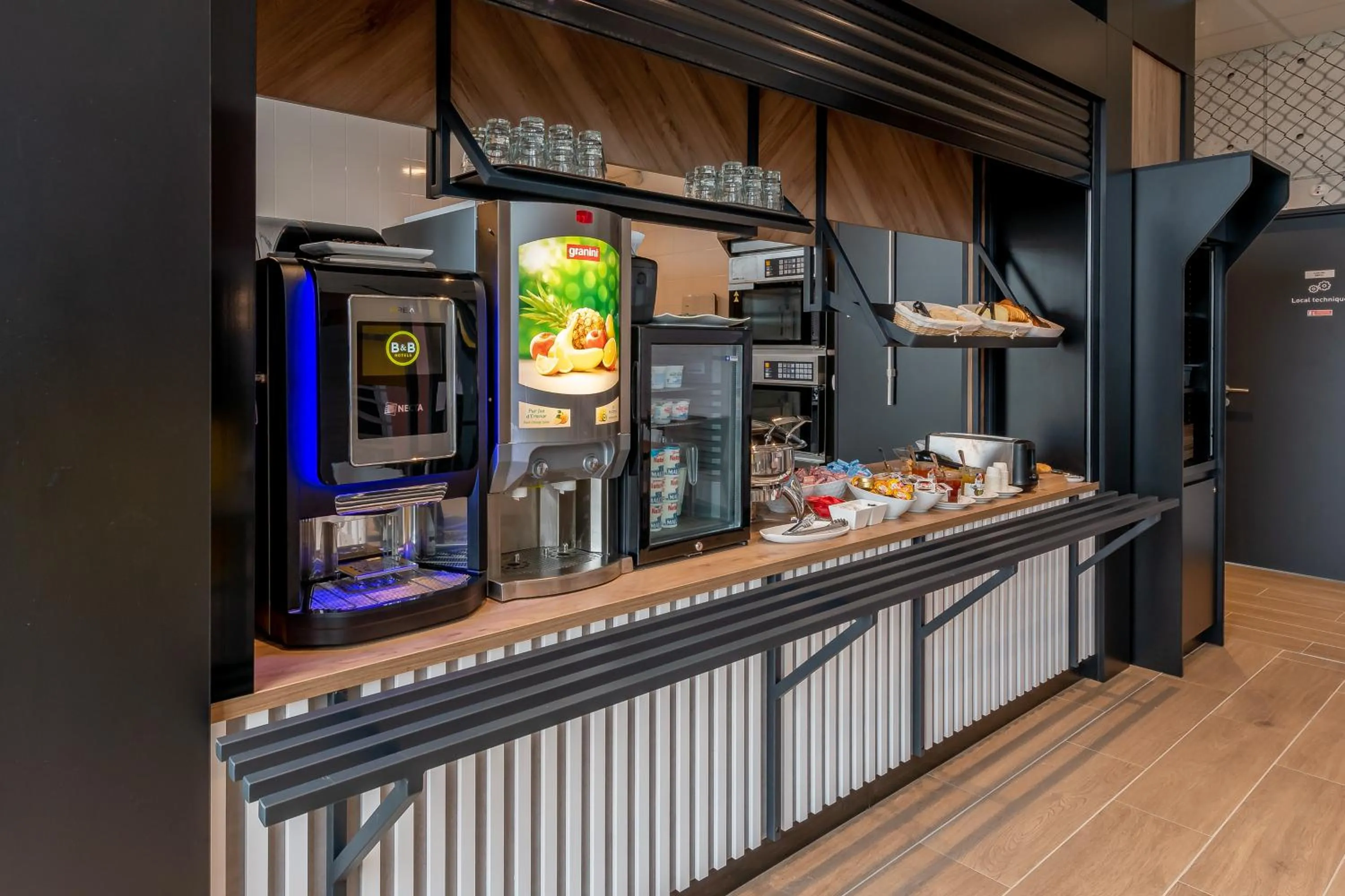 Buffet breakfast in B&B HOTEL Saint-Denis Porte de Paris