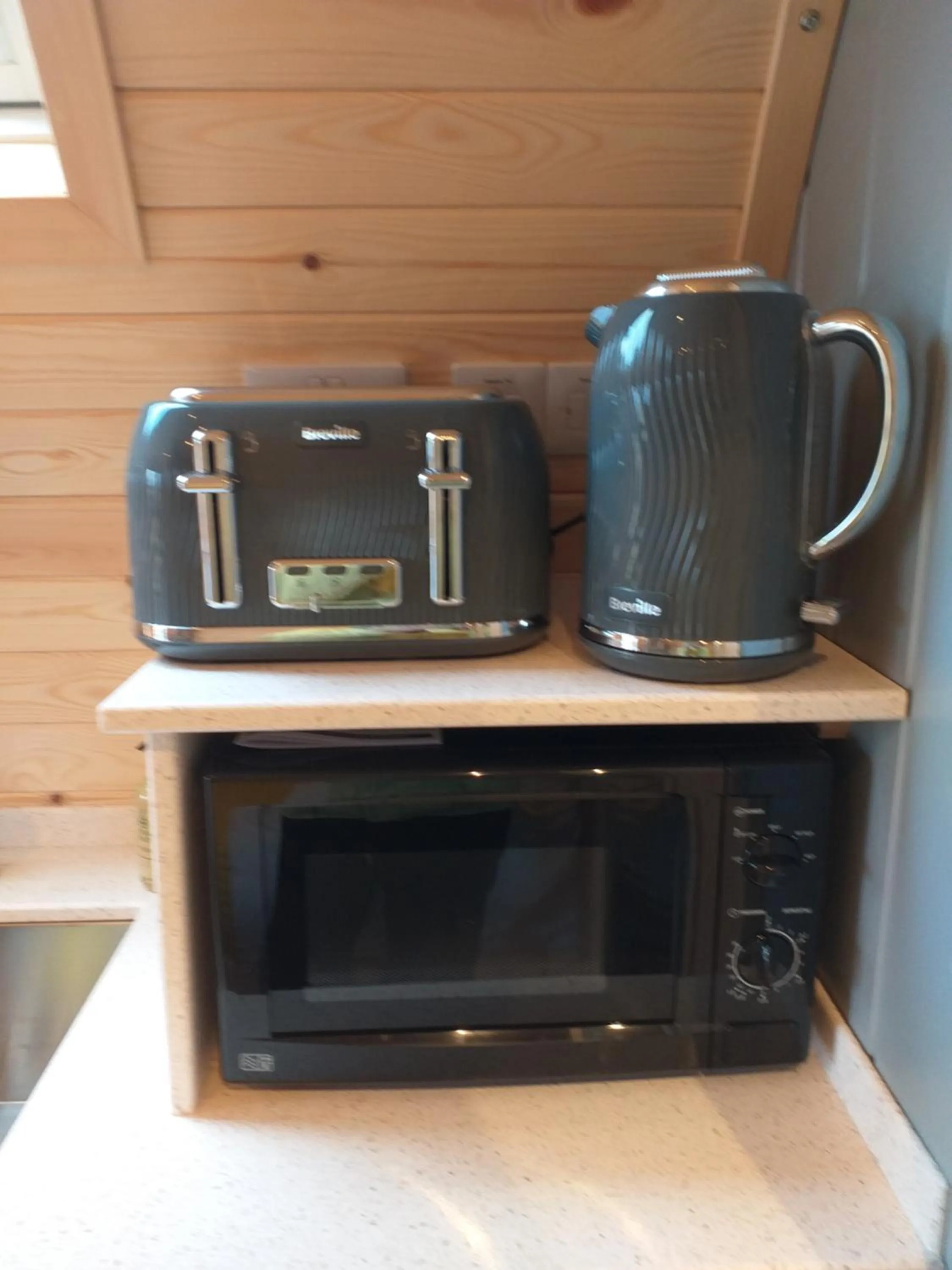 Kitchen or kitchenette in North Star Glamping