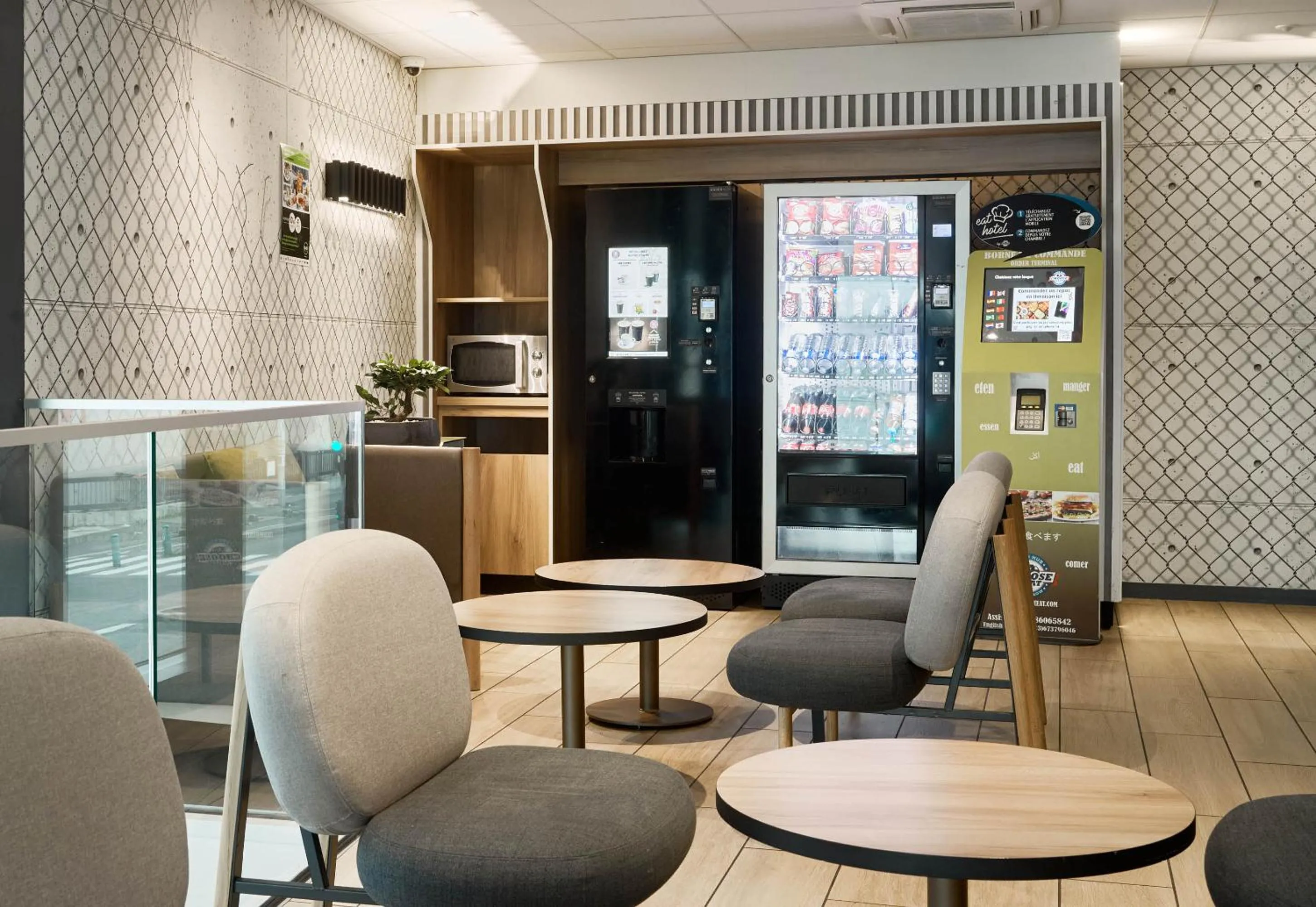 Seating area in B&B HOTEL Paris Porte de Bagnolet