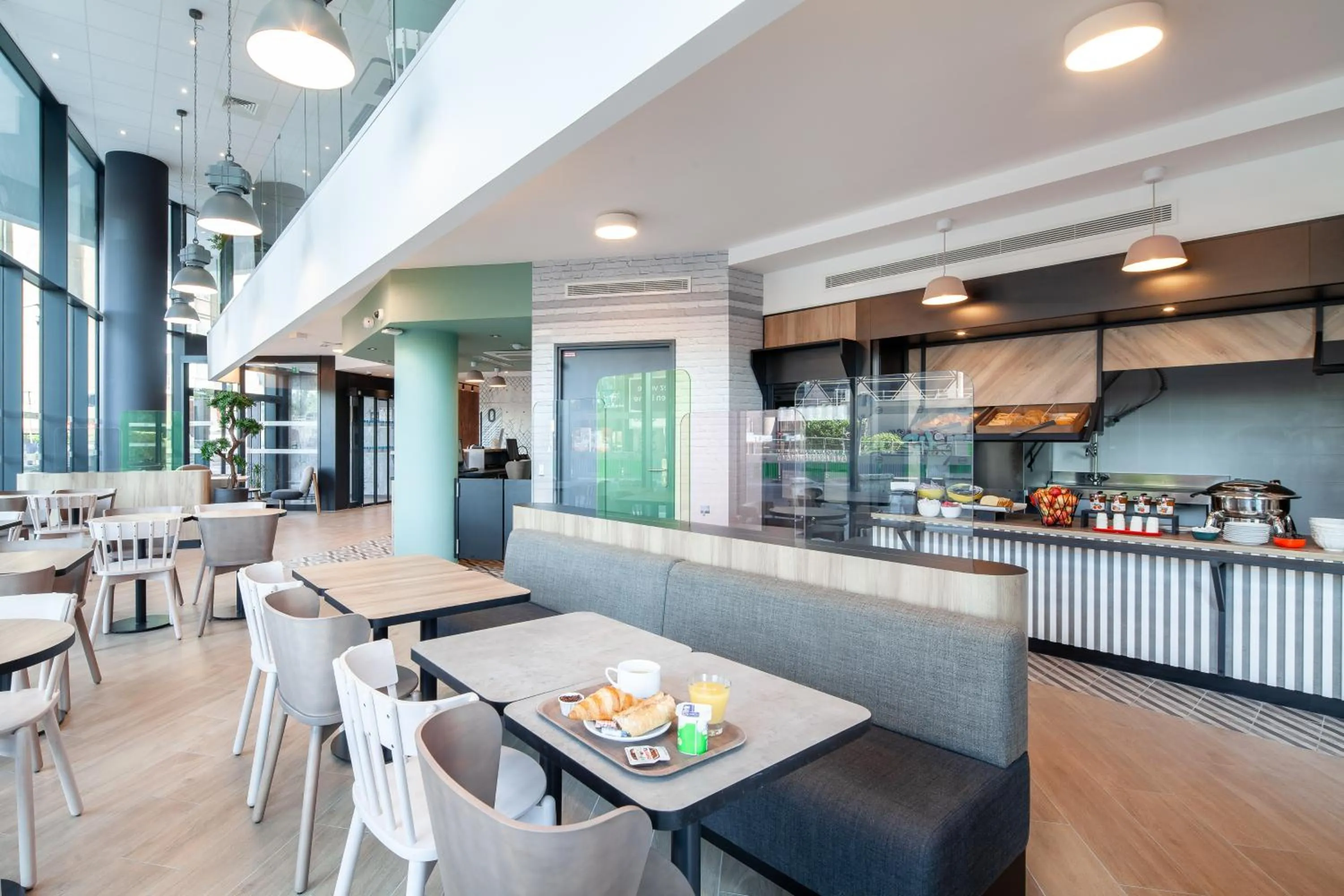 Buffet breakfast in B&B HOTEL Paris Porte de Bagnolet