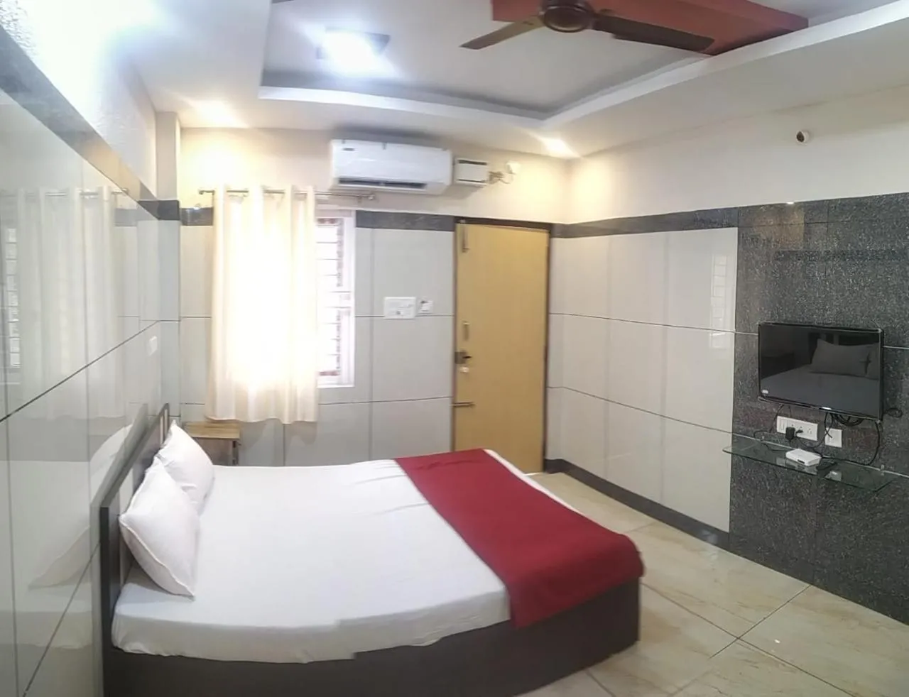 Bed in Sar Raj S R RESIDENCY