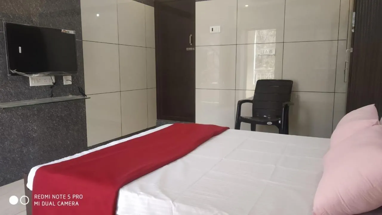 Bed in Sar Raj S R RESIDENCY