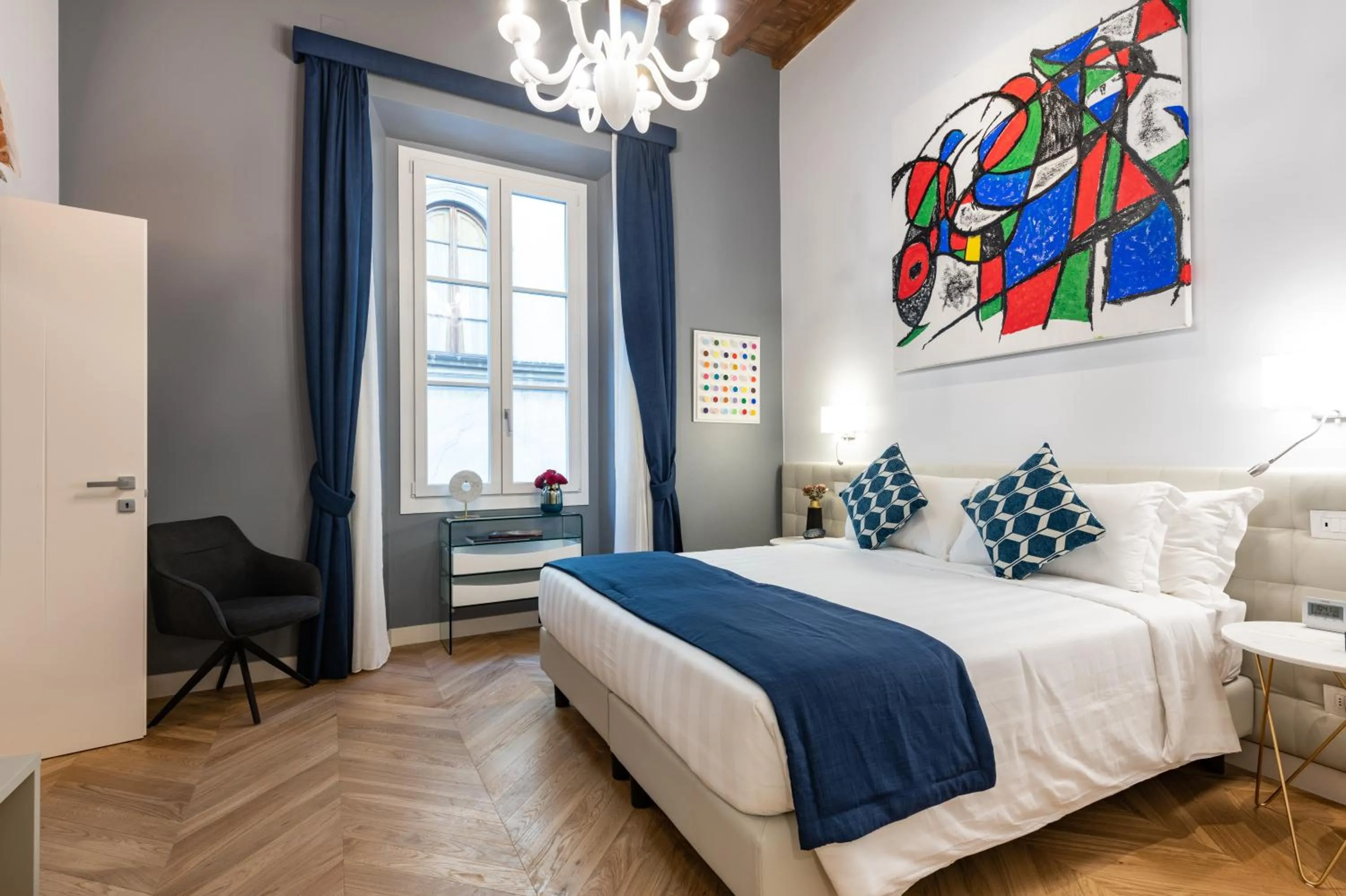 Photo of the whole room, Bed in Kairos by Florence Art Apartments