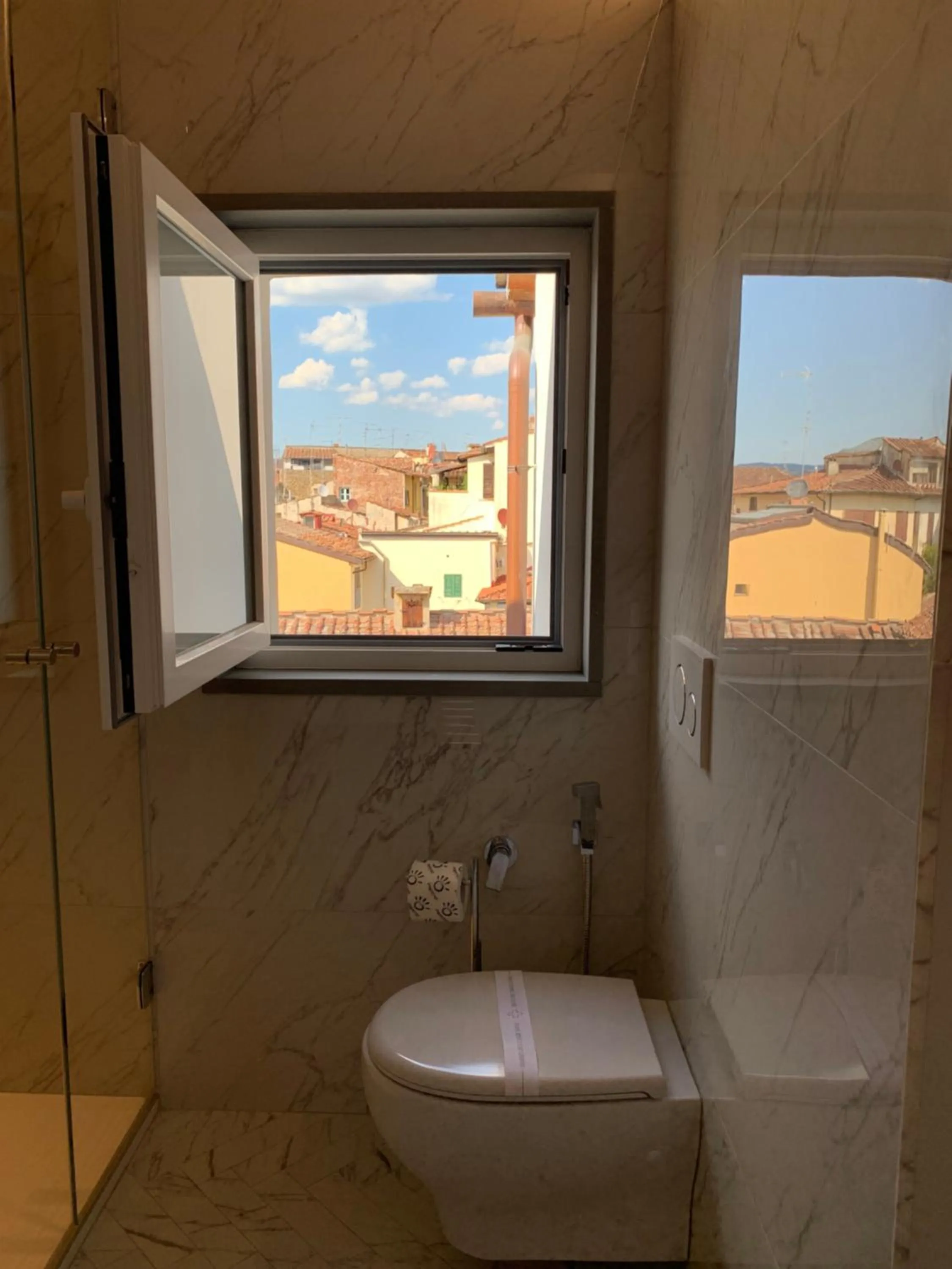 Bathroom in Kairos by Florence Art Apartments