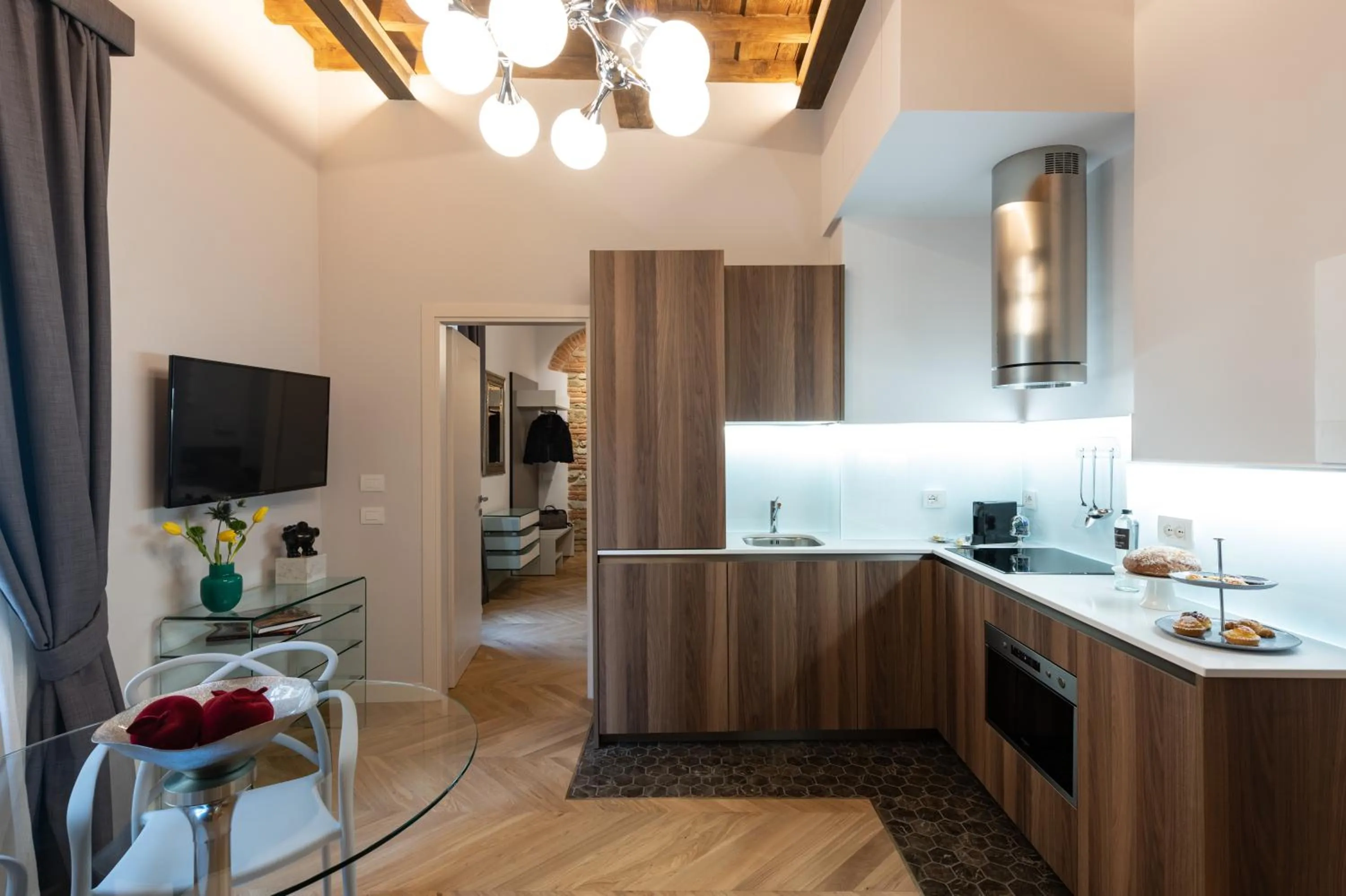 Kitchen or kitchenette in Kairos by Florence Art Apartments