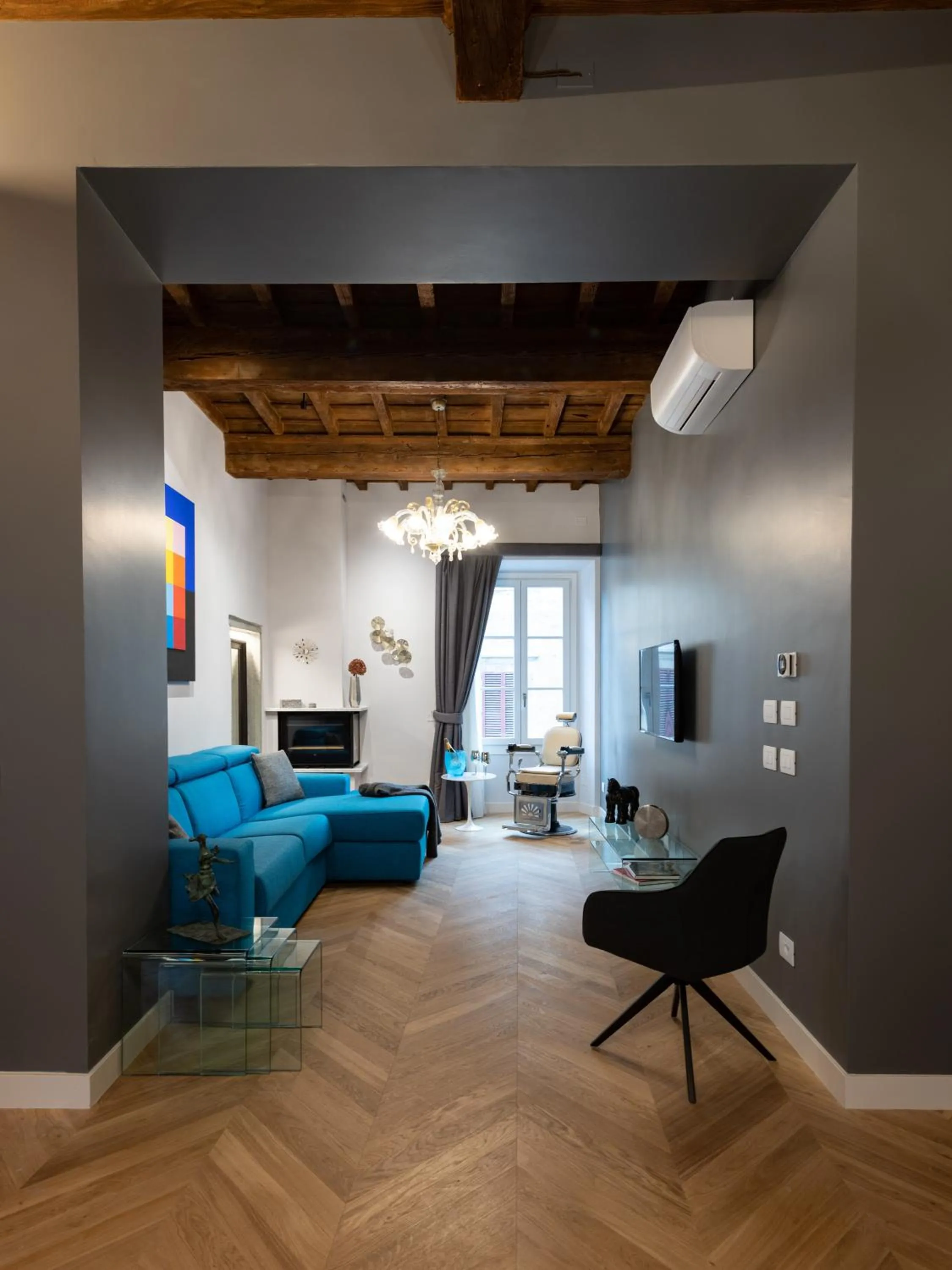 Living room in Kairos by Florence Art Apartments