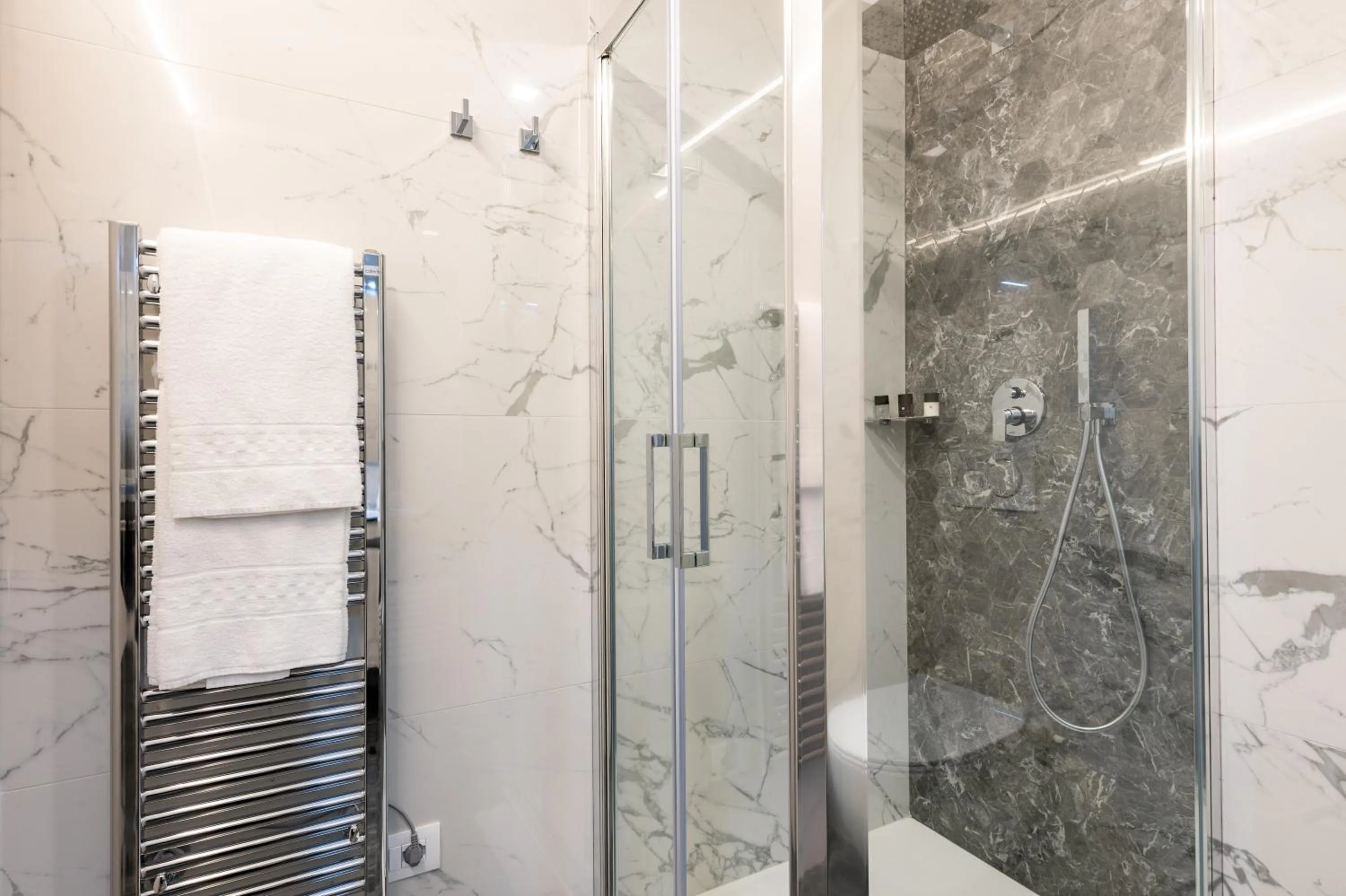 Shower in Kairos by Florence Art Apartments