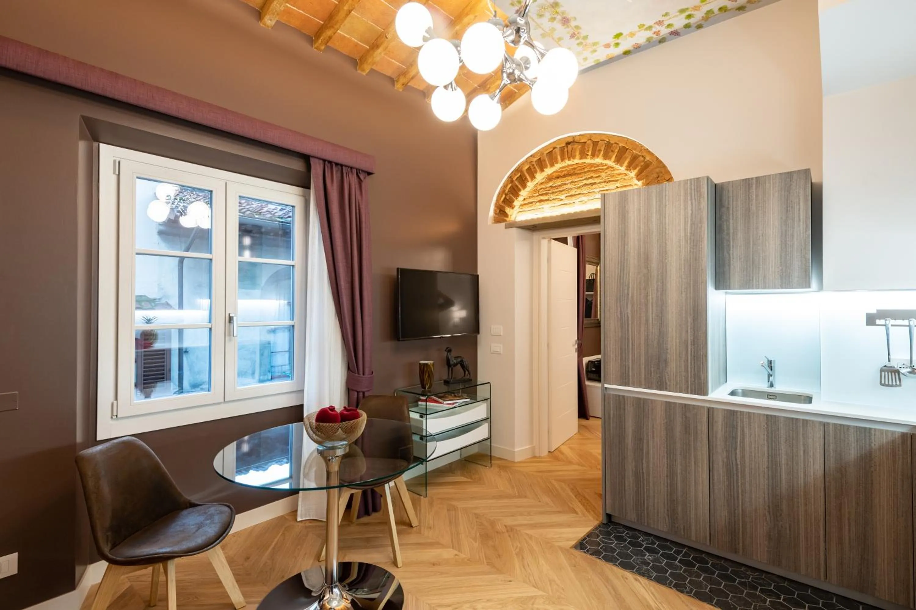 Kitchen or kitchenette in Kairos by Florence Art Apartments