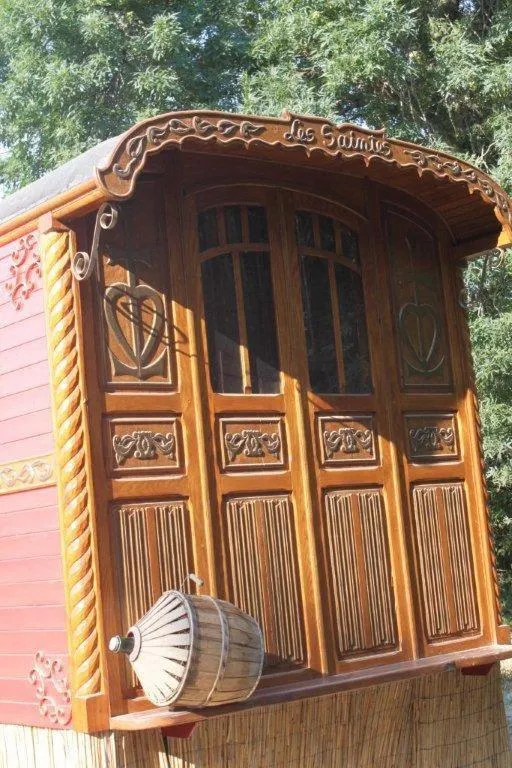 La roulotte "Les Saintes"