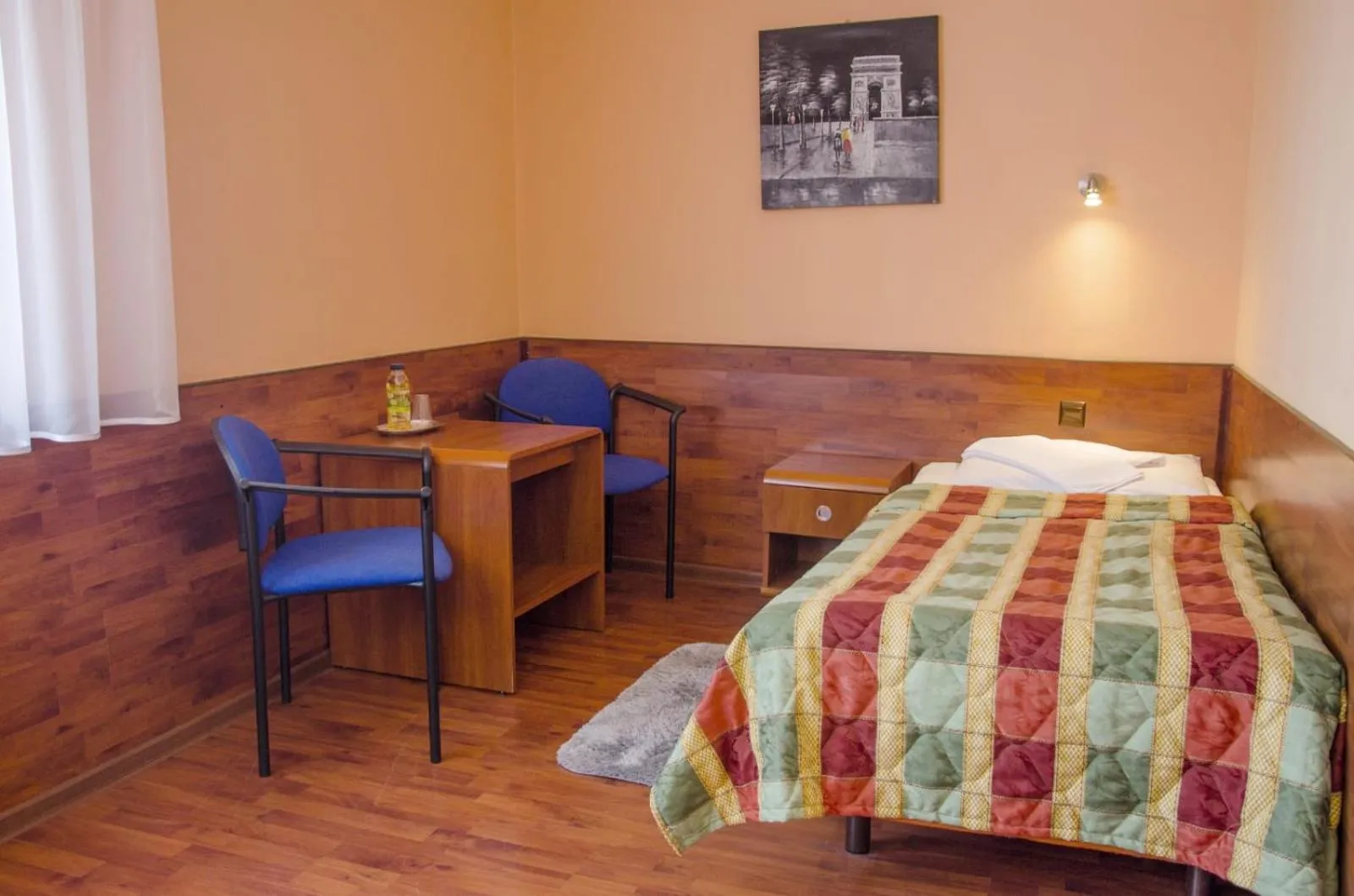 Photo of the whole room, Bed in Hotel Skaut