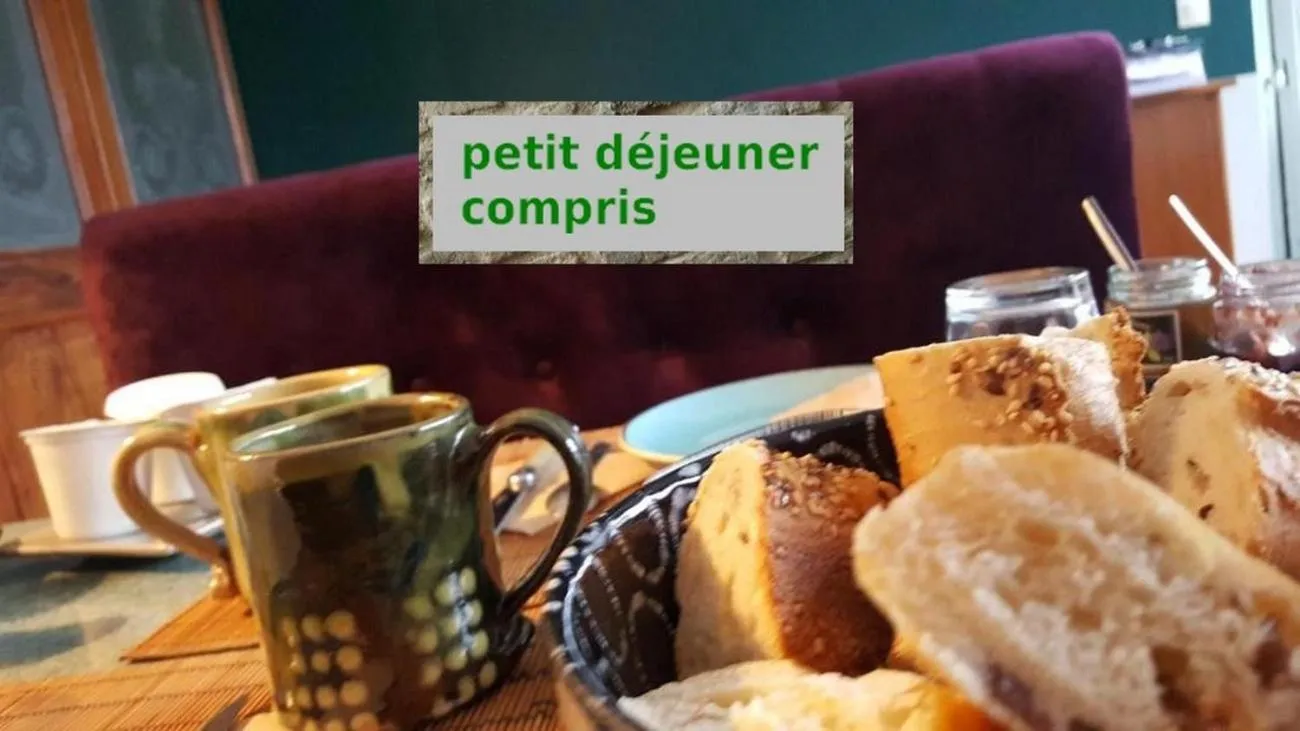 Food and drinks in chambres d'hôtes Le Carillon