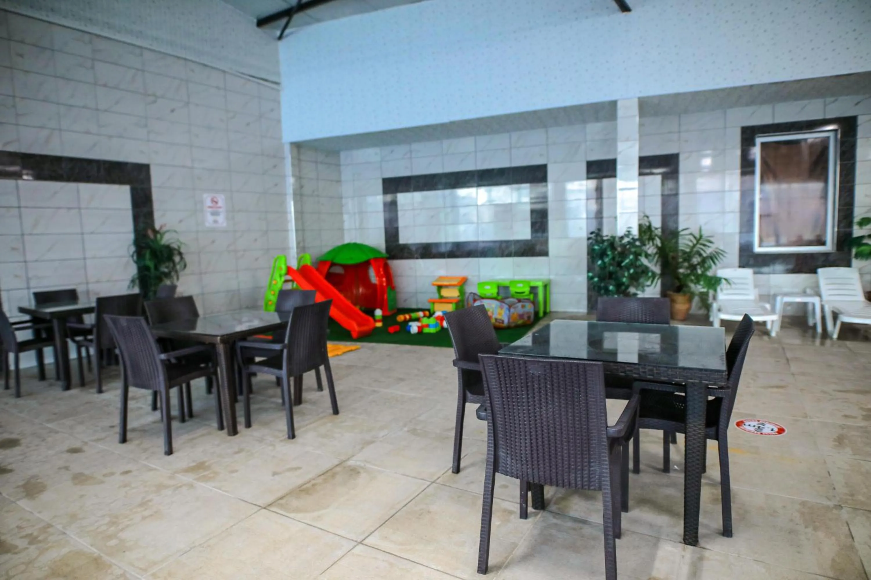 Swimming pool in Emin Koçak Termal & Spa - Convention Center