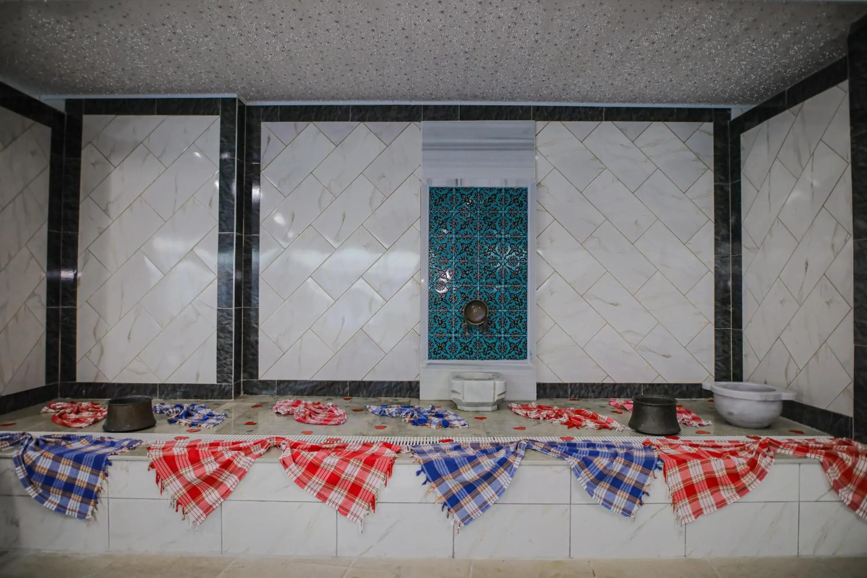 Public Bath, Bed in Emin Koçak Termal & Spa - Convention Center Public Bath, Bed in Emin Koçak Termal & Spa - Convention Center