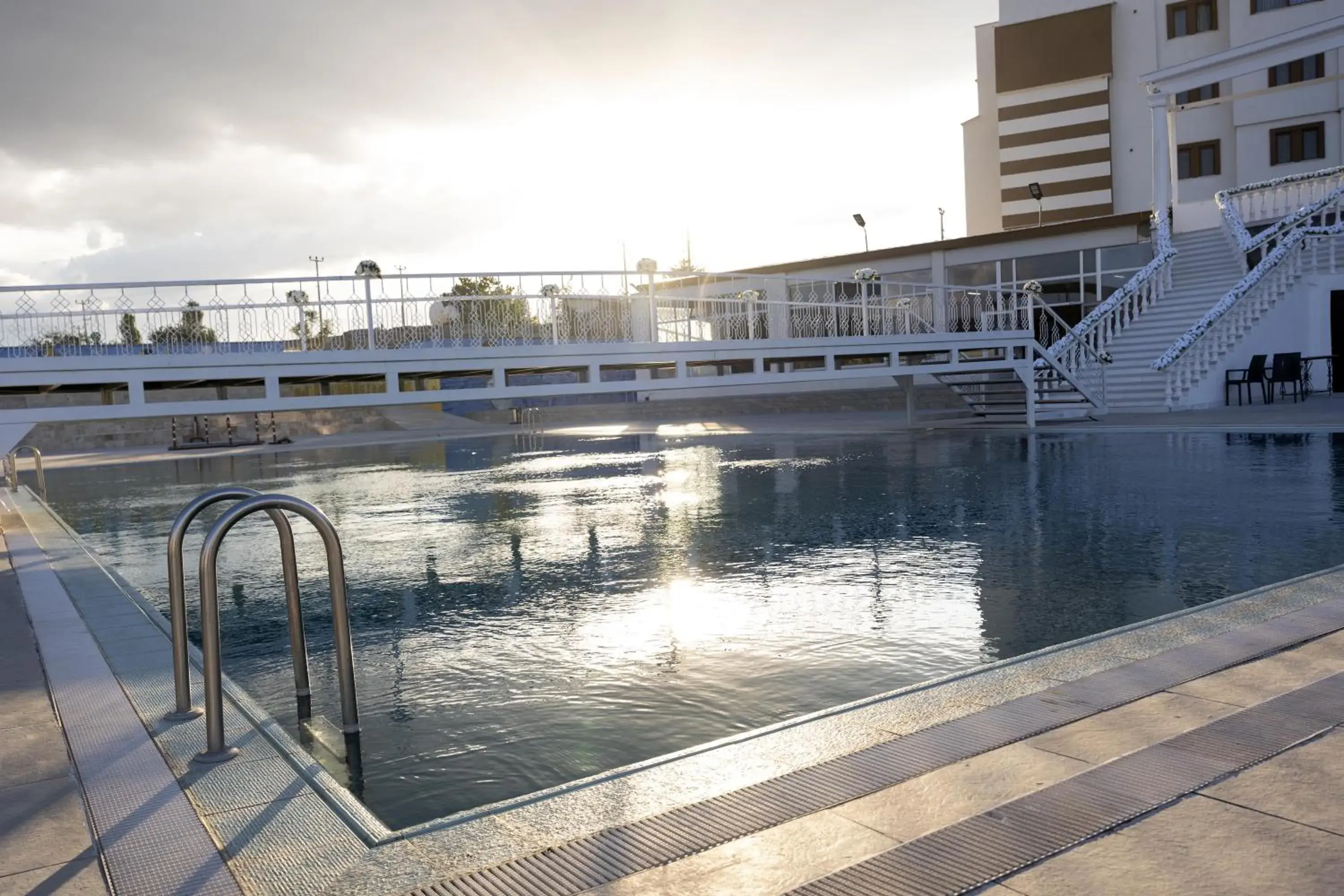 Swimming pool in Emin Koçak Termal & Spa - Convention Center Swimming pool in Emin Koçak Termal & Spa - Convention Center