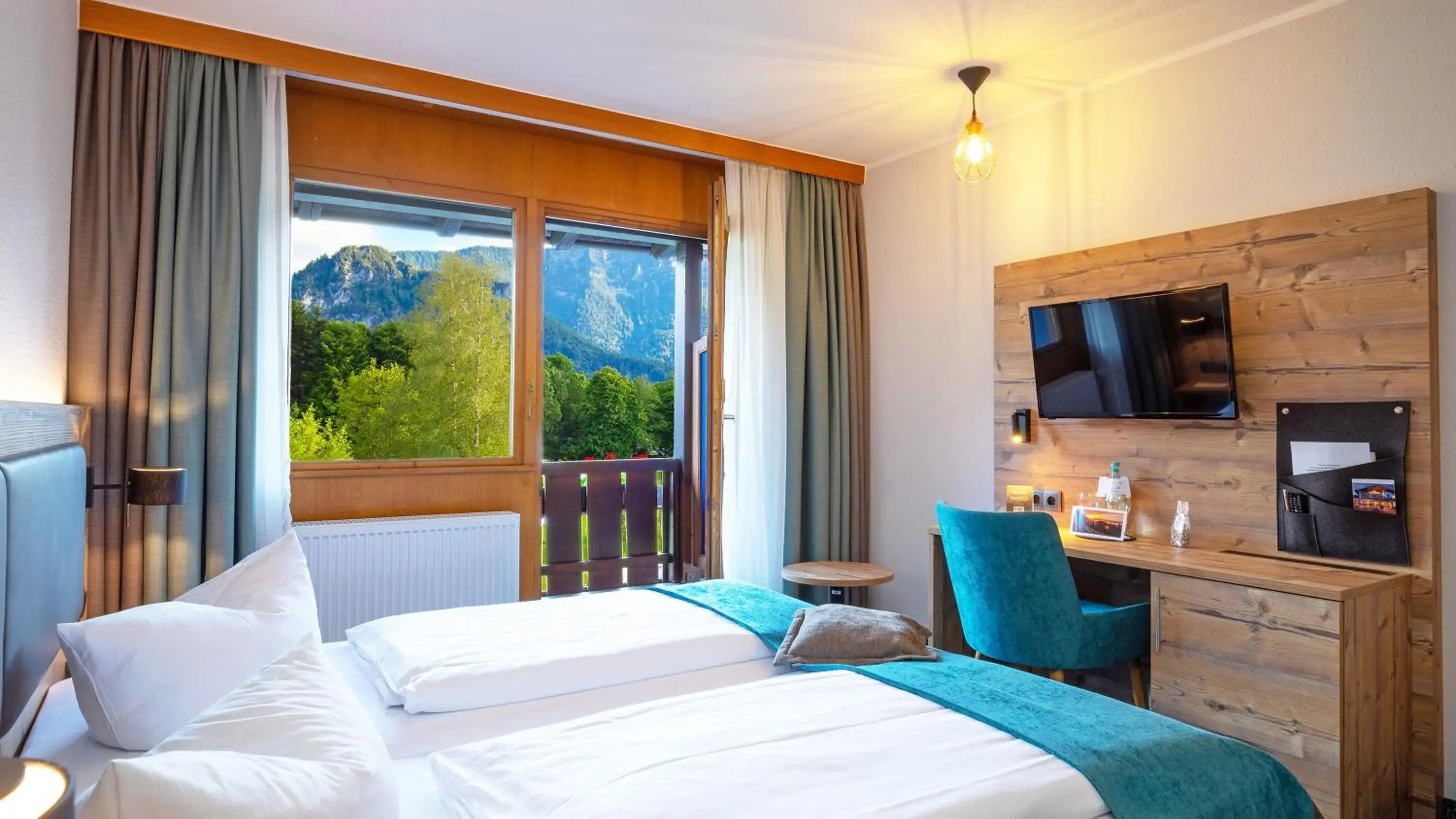 Comfort Double Room with Mountain View - single occupancy in Das Wiesgauer - Alpenhotel Inzell Comfort Double Room with Mountain View - single occupancy in Das Wiesgauer - Alpenhotel Inzell
