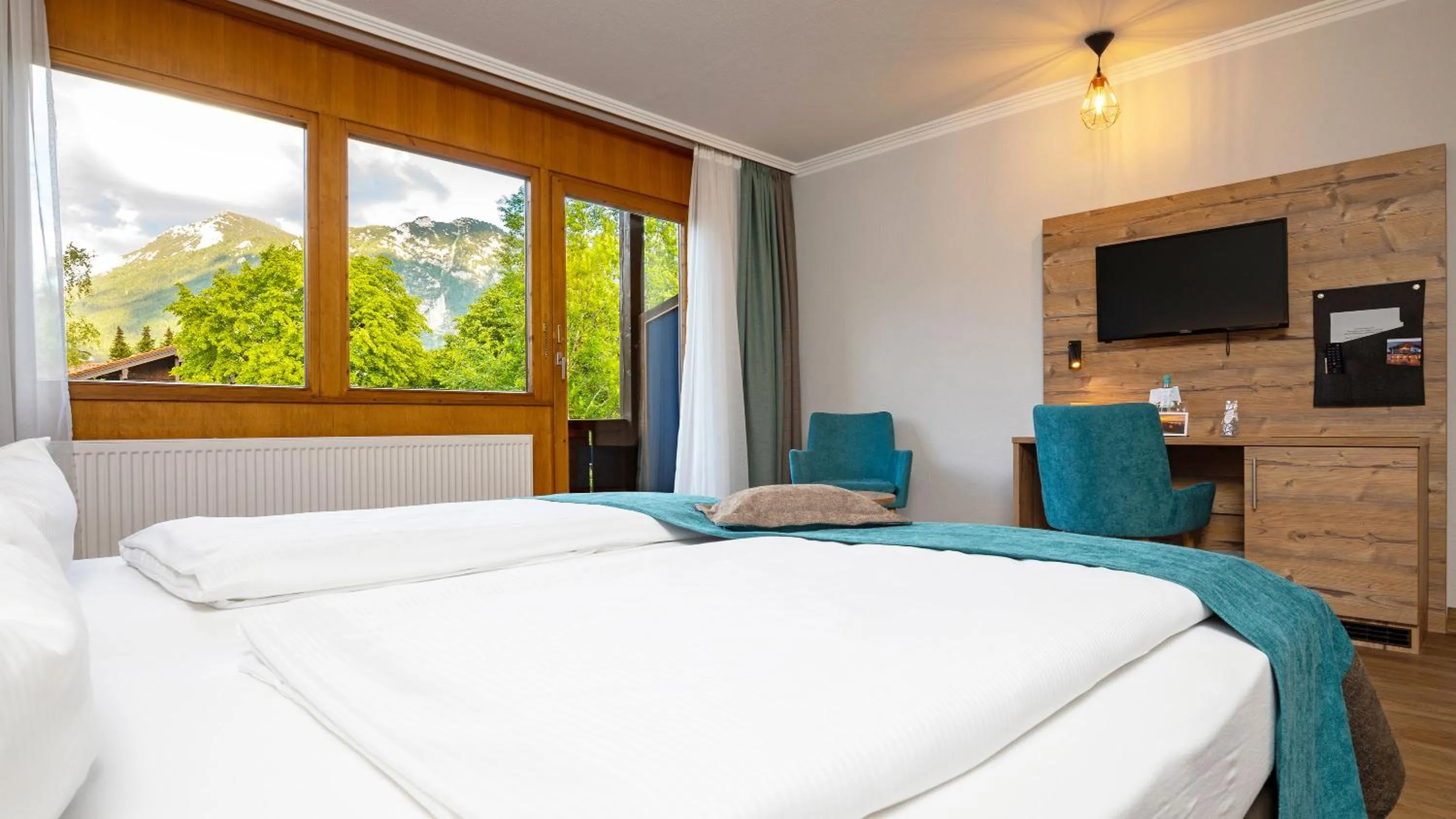 Bed in Das Wiesgauer - Alpenhotel Inzell