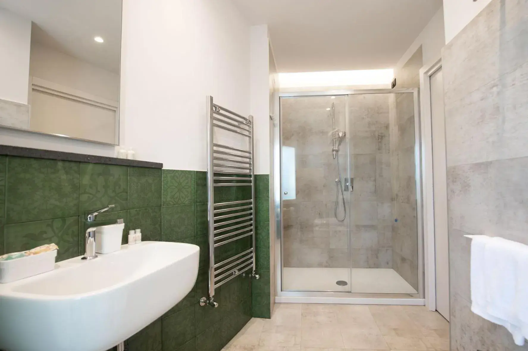 Bathroom in Grand Hotel Faraglioni Bathroom in Grand Hotel Faraglioni