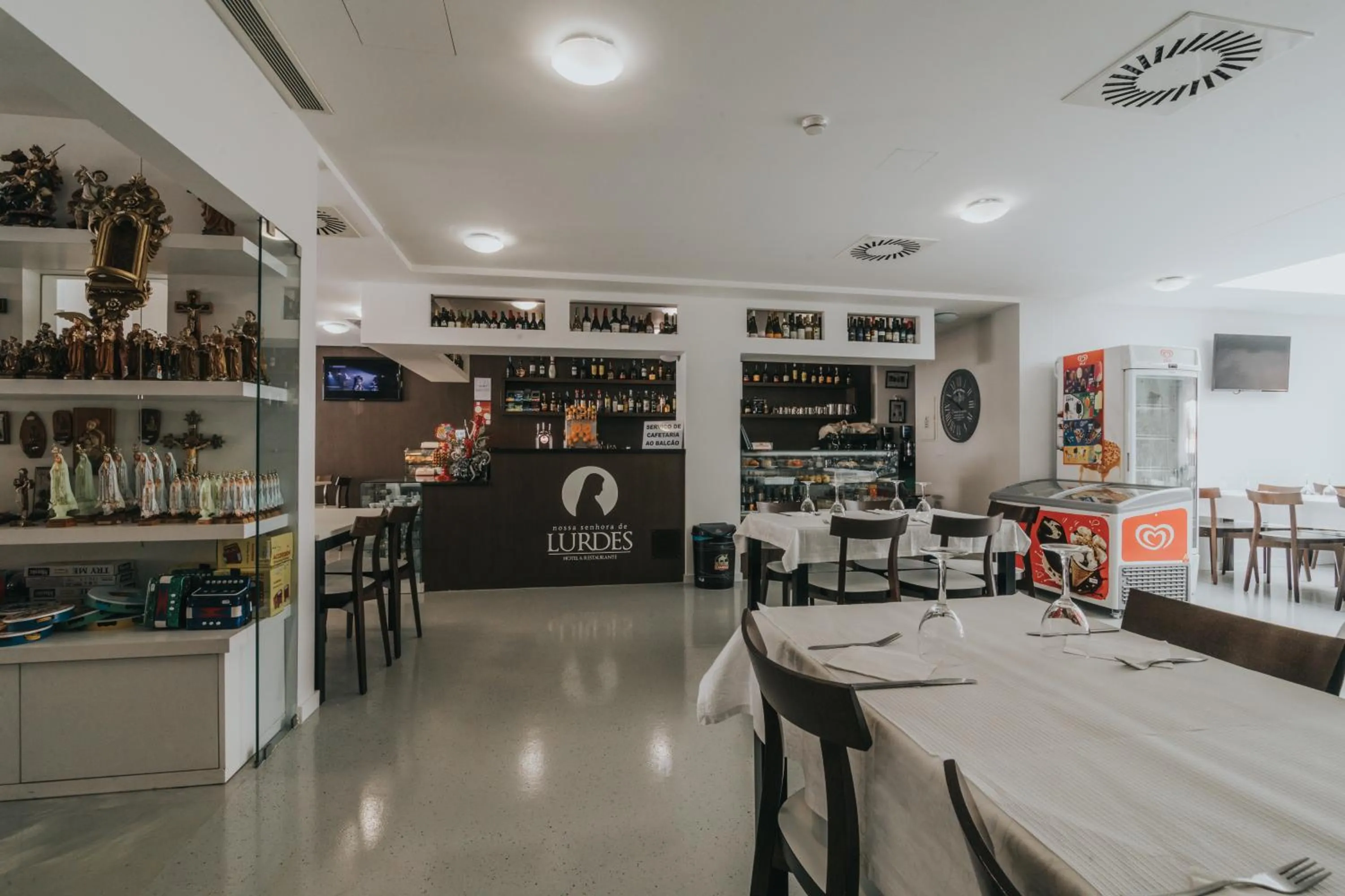 Restaurant/places to eat in Hotel Nossa Senhora de Lurdes