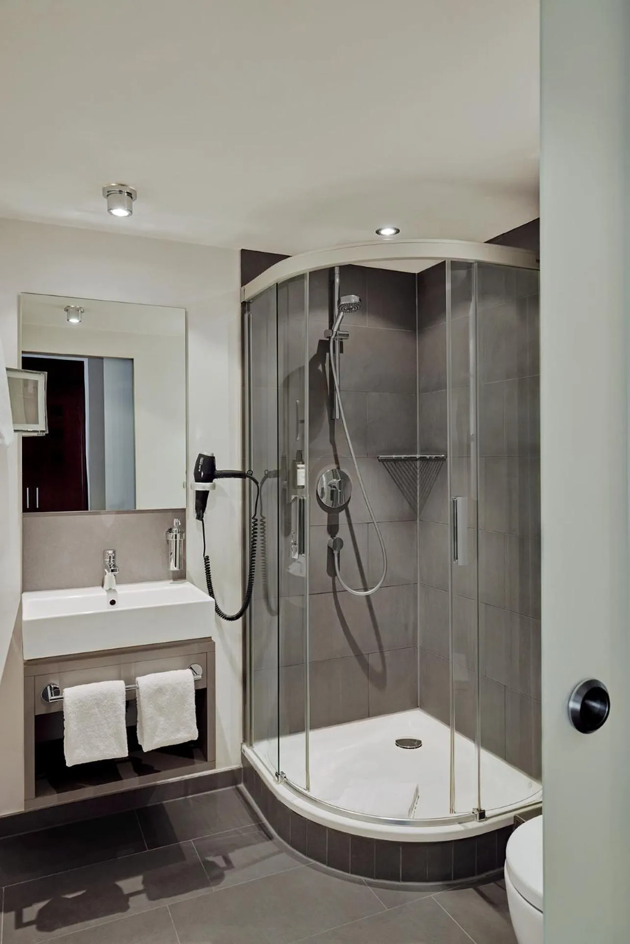 Shower in Hotel St. Annen