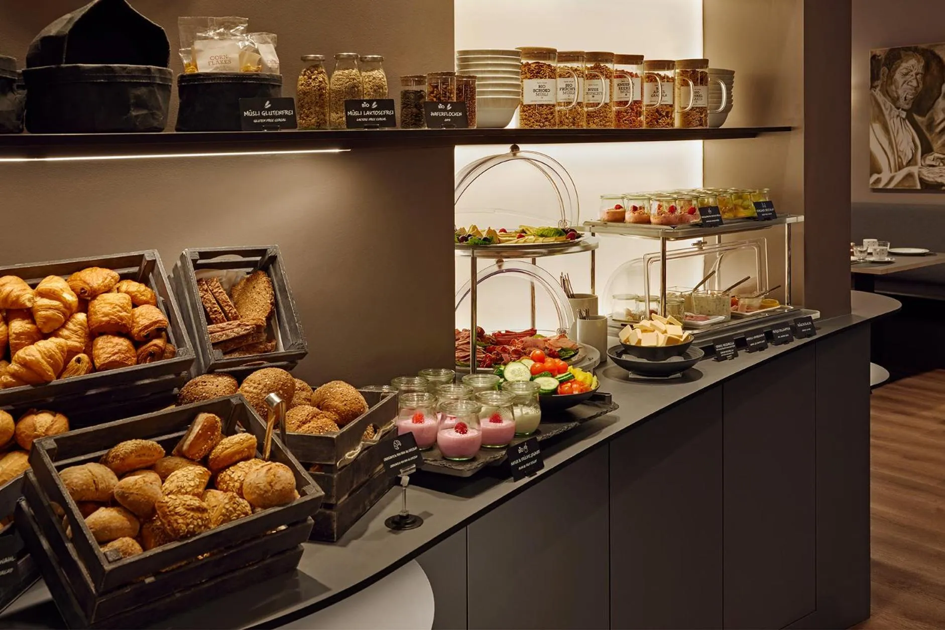 Breakfast in Hotel St. Annen