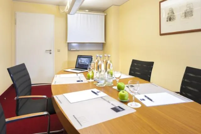 Meeting/conference room in Essential by Dorint Köln-Junkersdorf