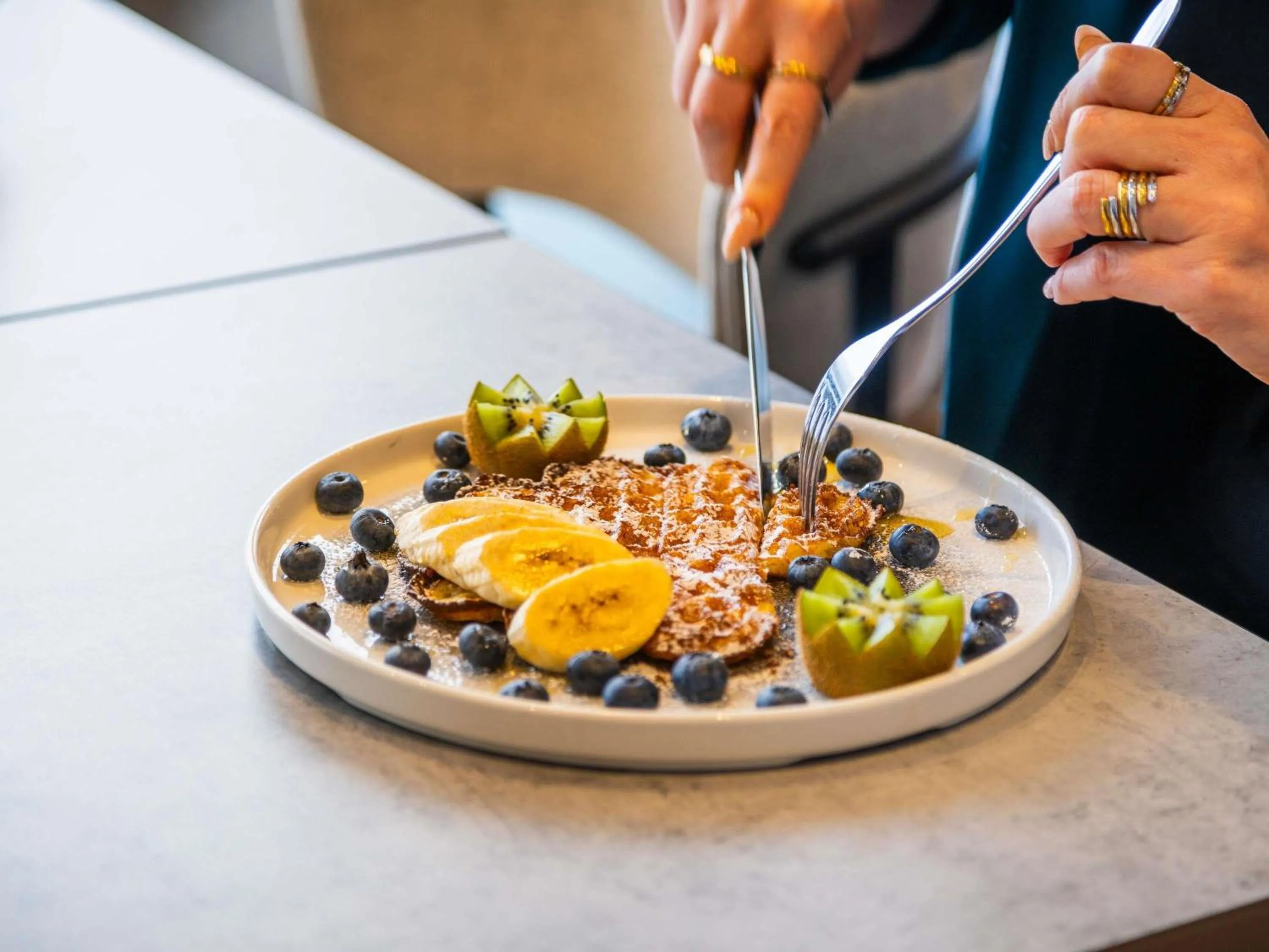 Breakfast in ibis Berlin Mitte