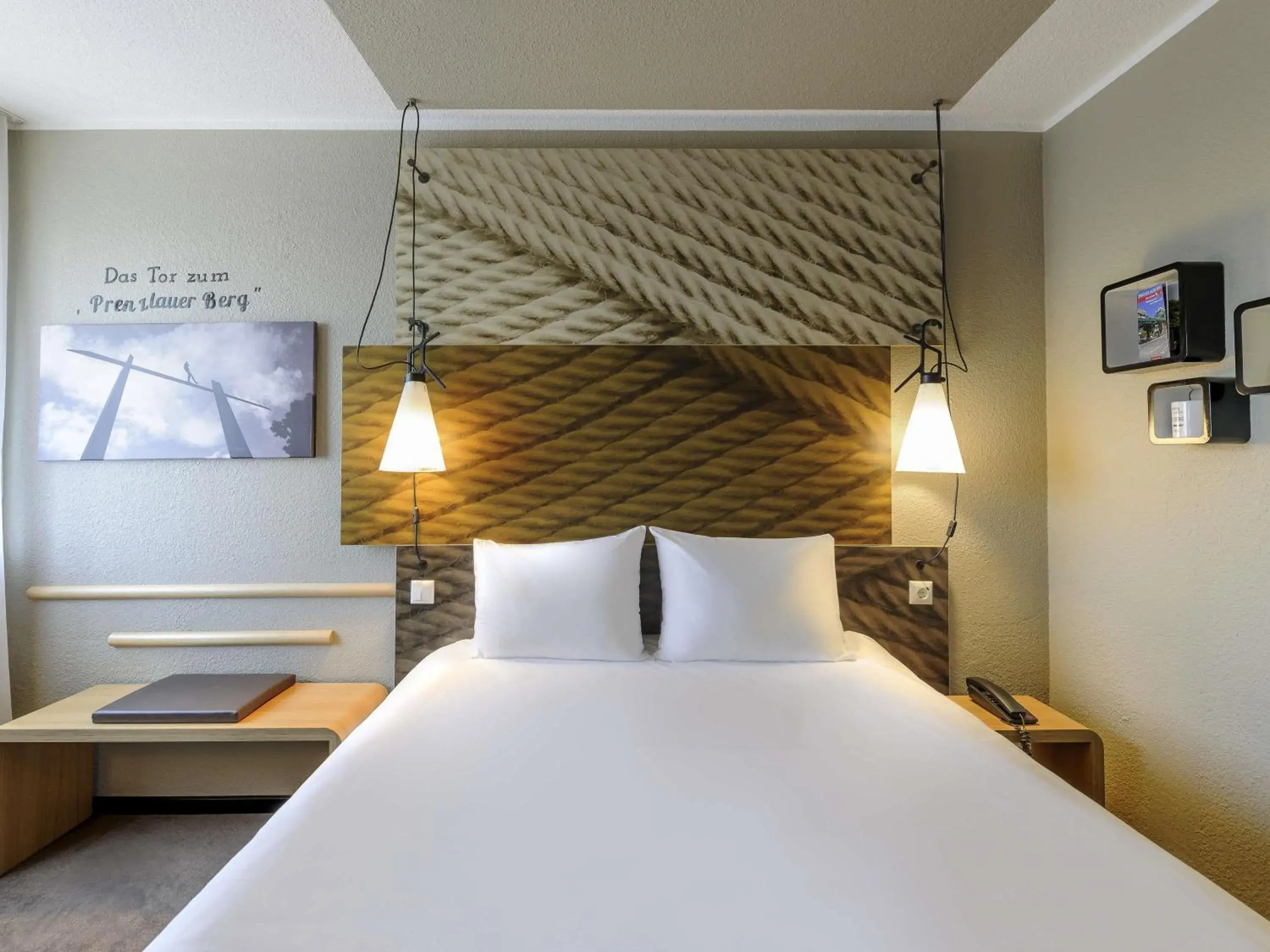 Bedroom, Bed in ibis Berlin Mitte Bedroom, Bed in ibis Berlin Mitte