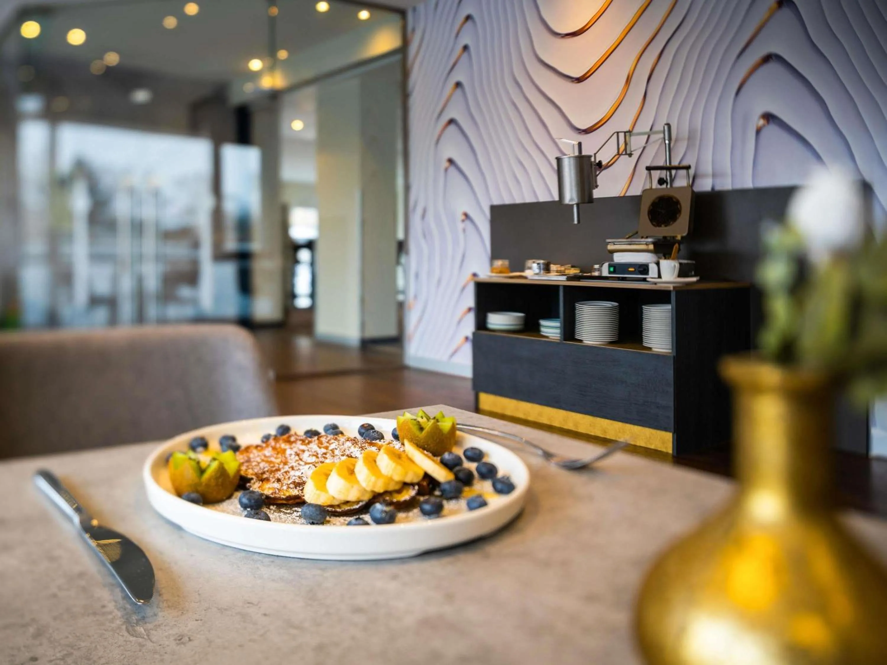 Breakfast in ibis Berlin Mitte