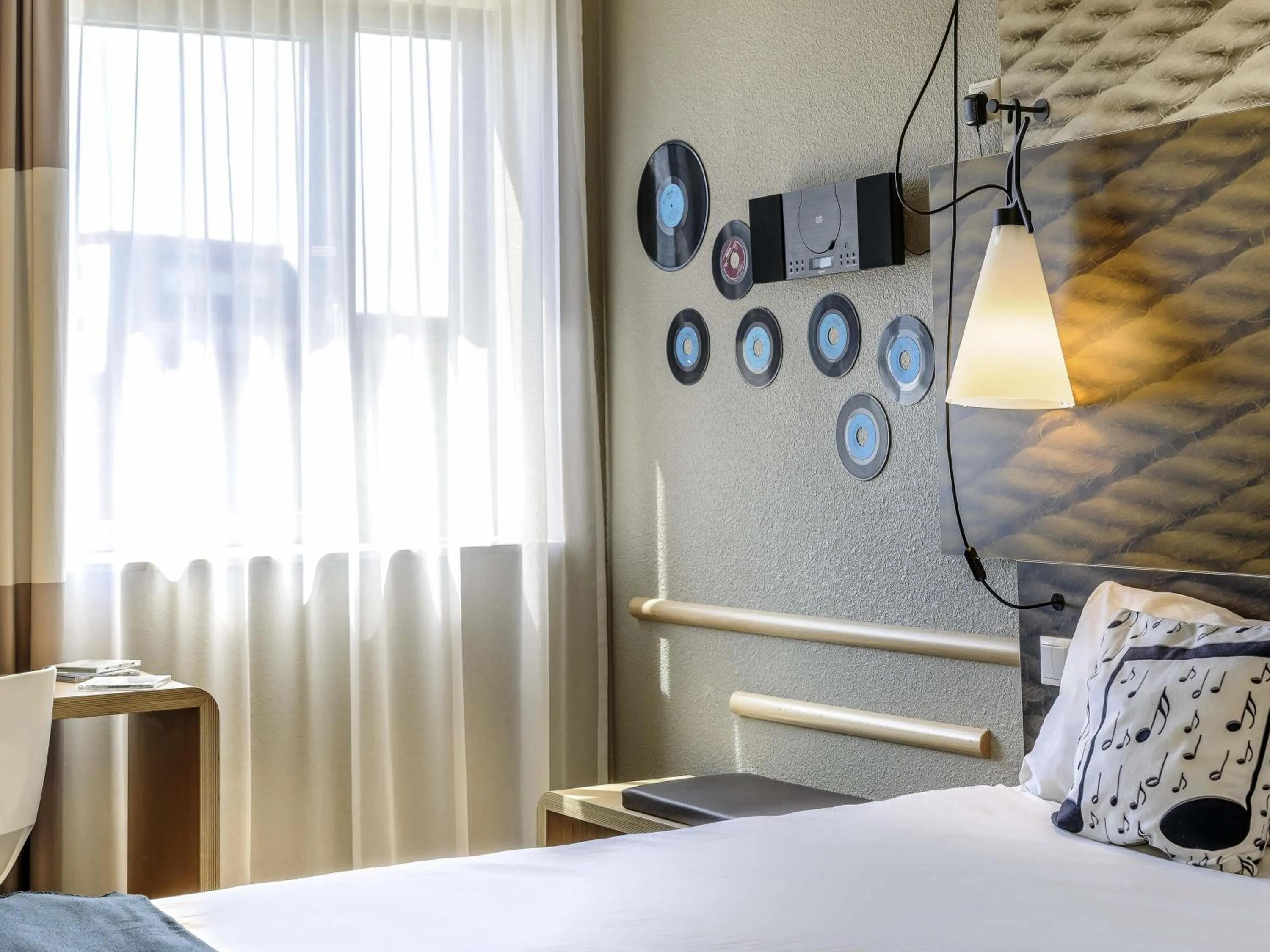 Bedroom, Bed in ibis Berlin Mitte