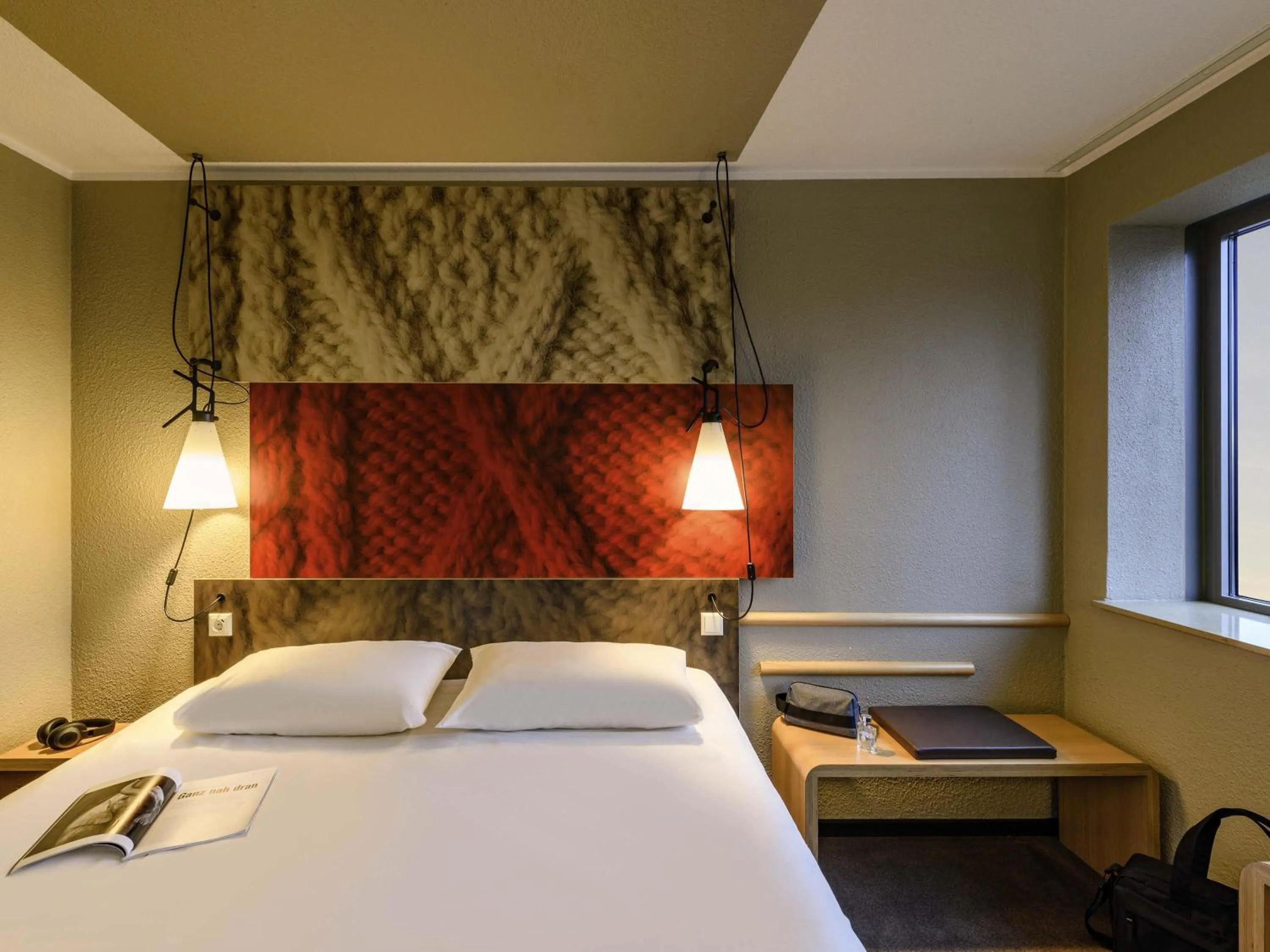 Bedroom, Bed in ibis Berlin Mitte