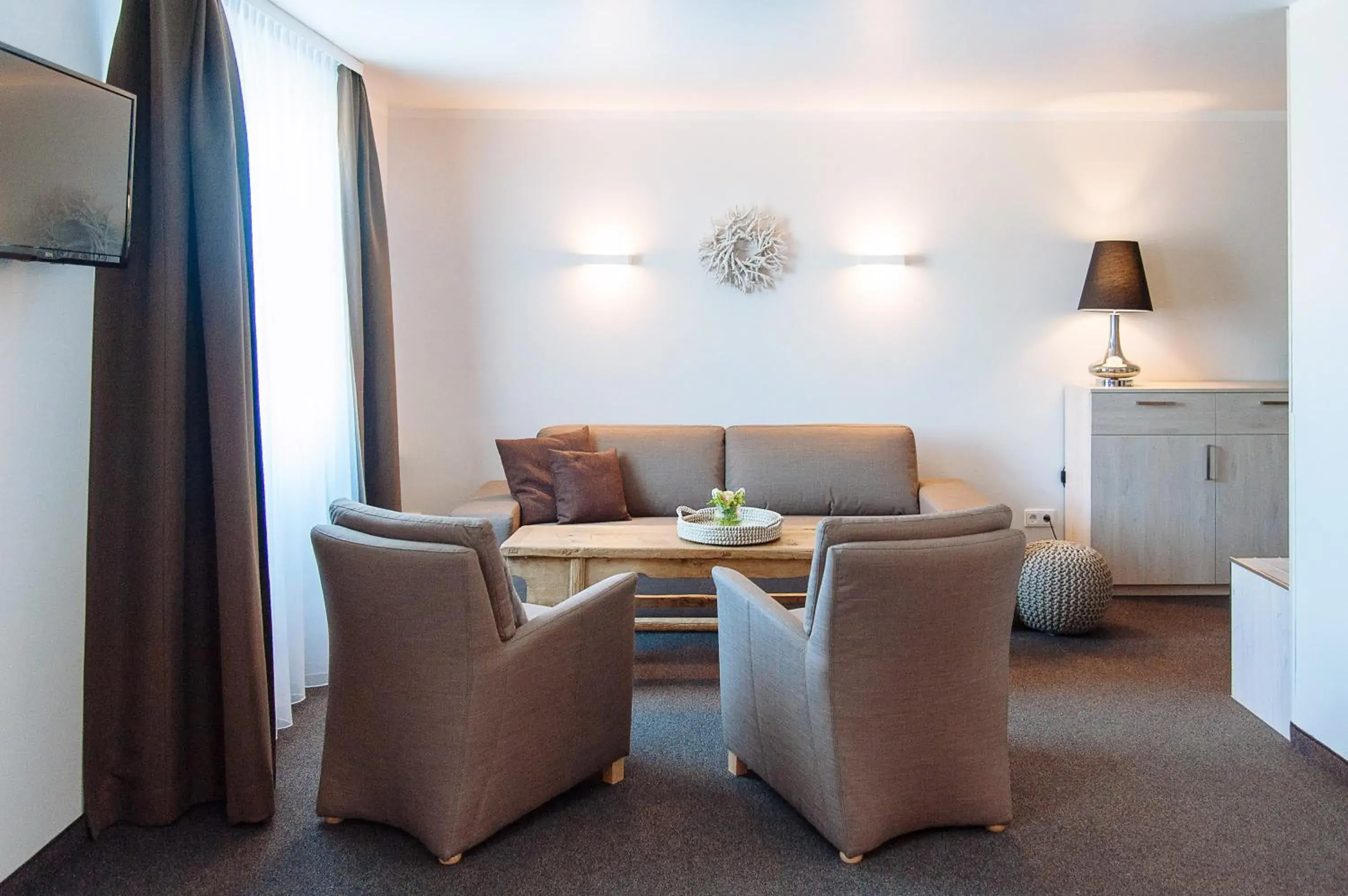 Junior Suite - single occupancy in Landhotel Potsdam Junior Suite - single occupancy in Landhotel Potsdam