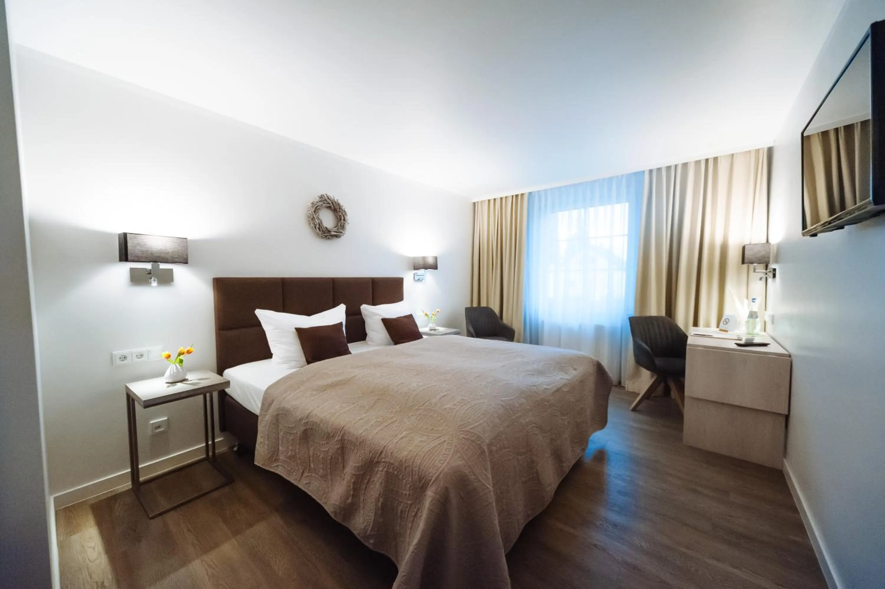 Photo of the whole room, Bed in Landhotel Potsdam