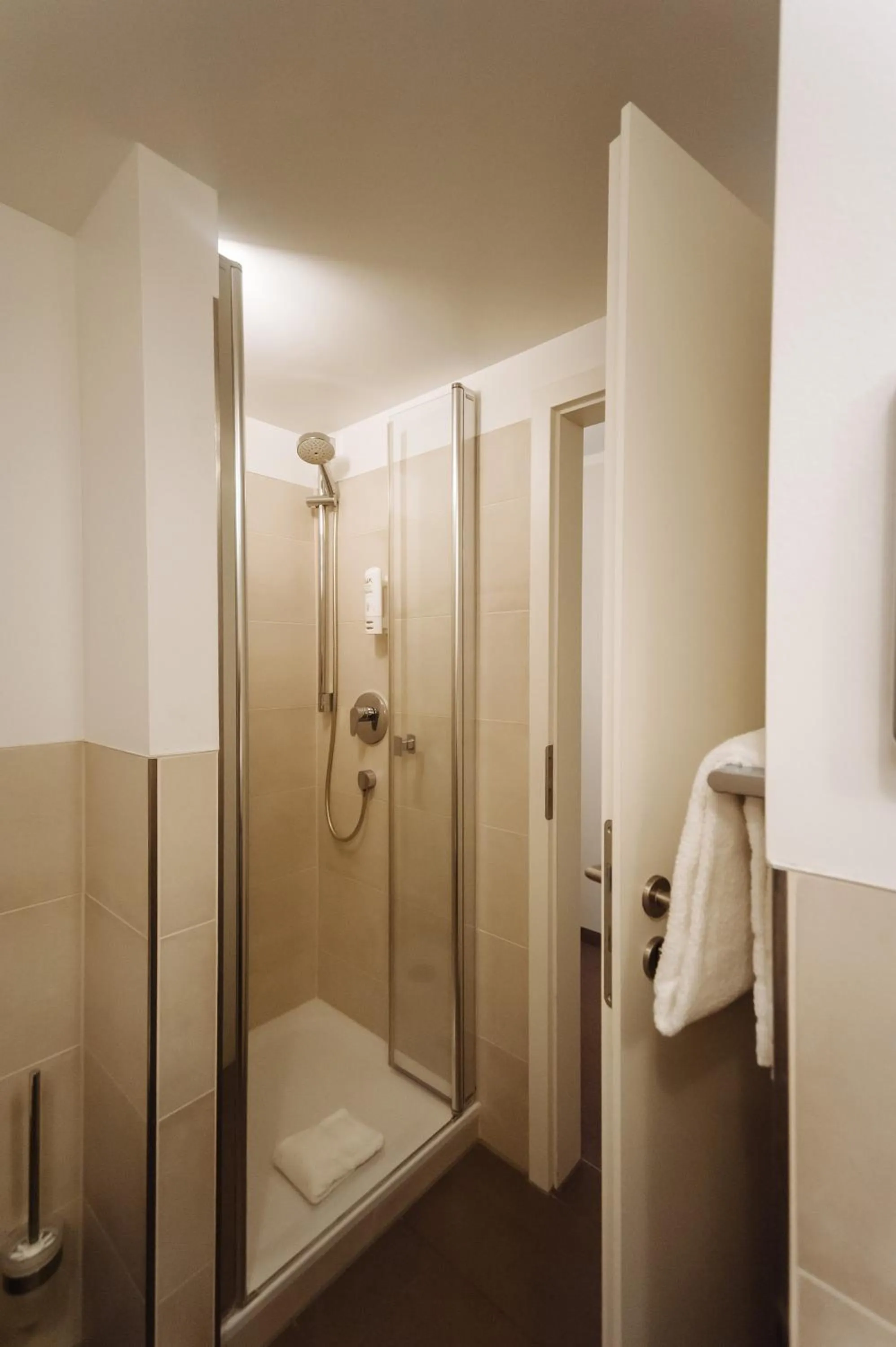 Shower in Landhotel Potsdam