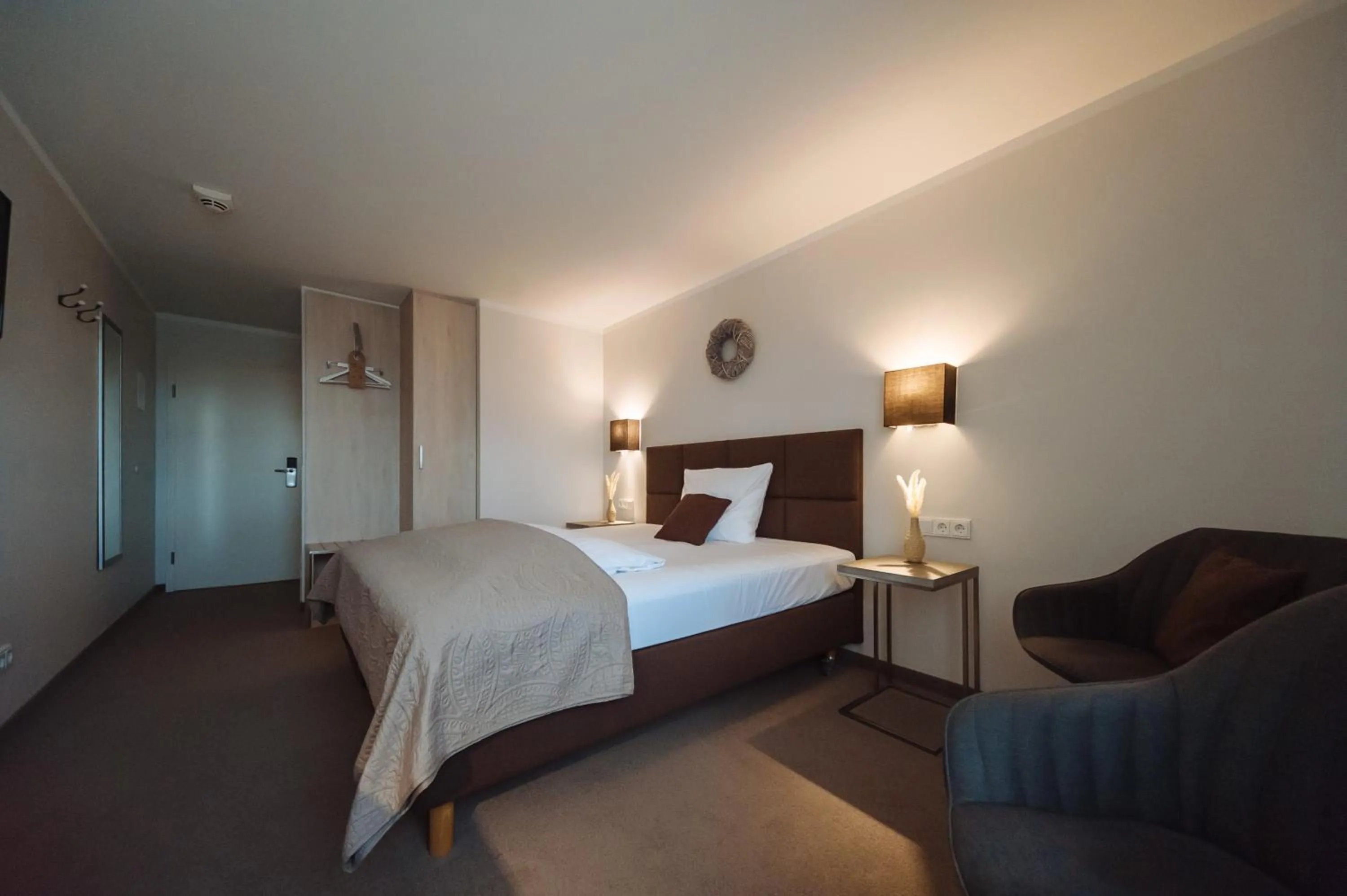 Photo of the whole room, Bed in Landhotel Potsdam