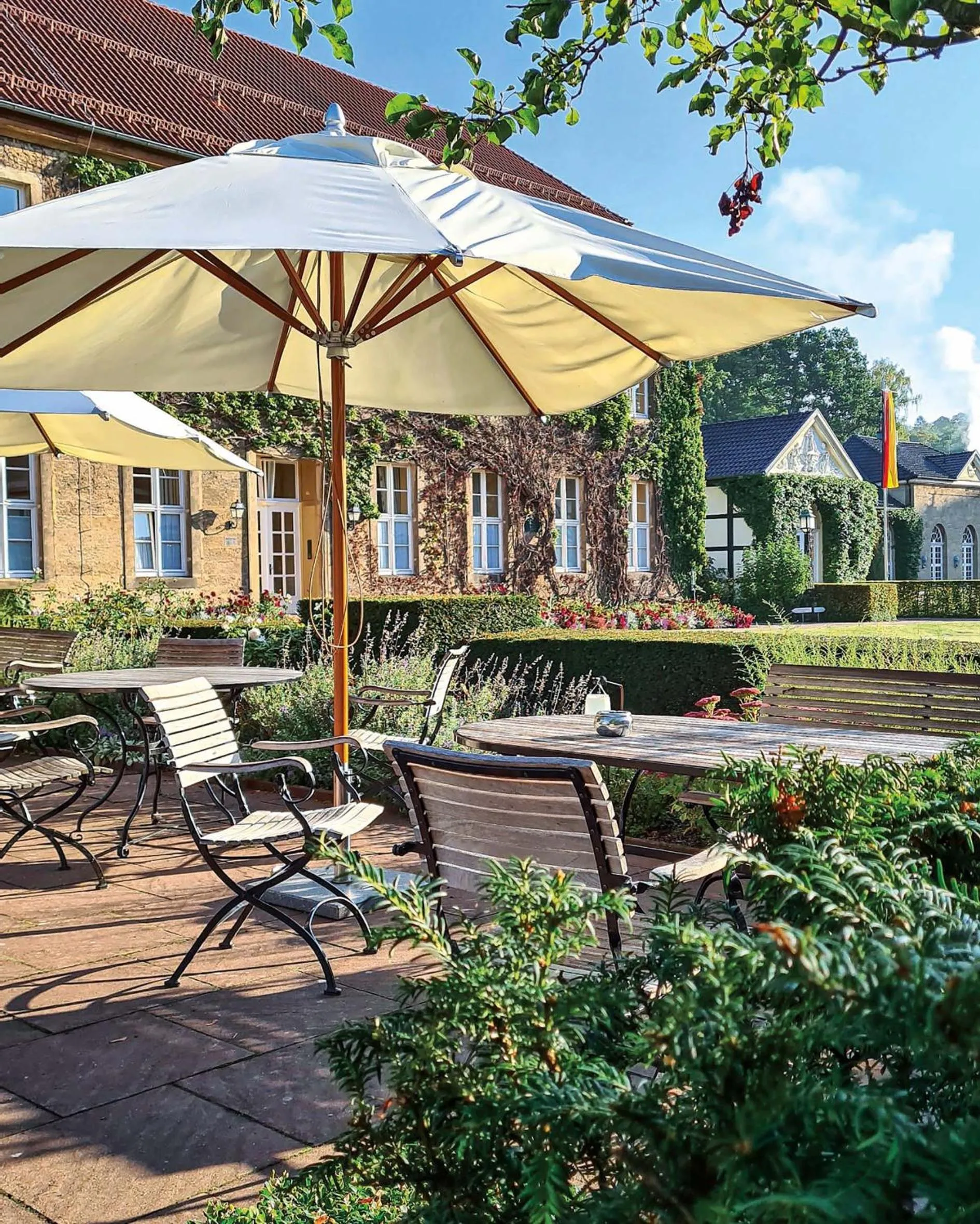 Property building in Gräflicher Park Health & Balance Resort