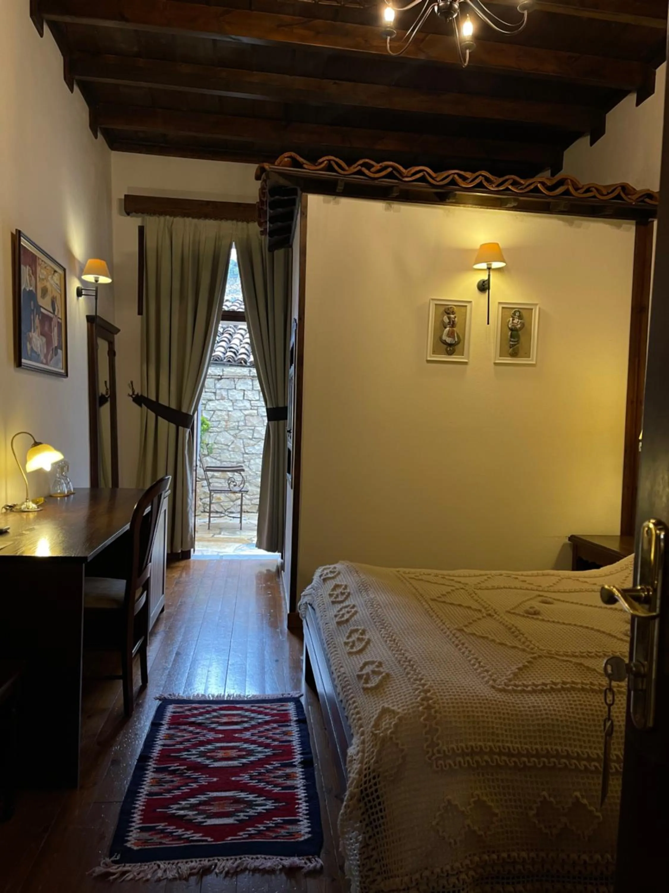 Bed in Hotel Mangalemi