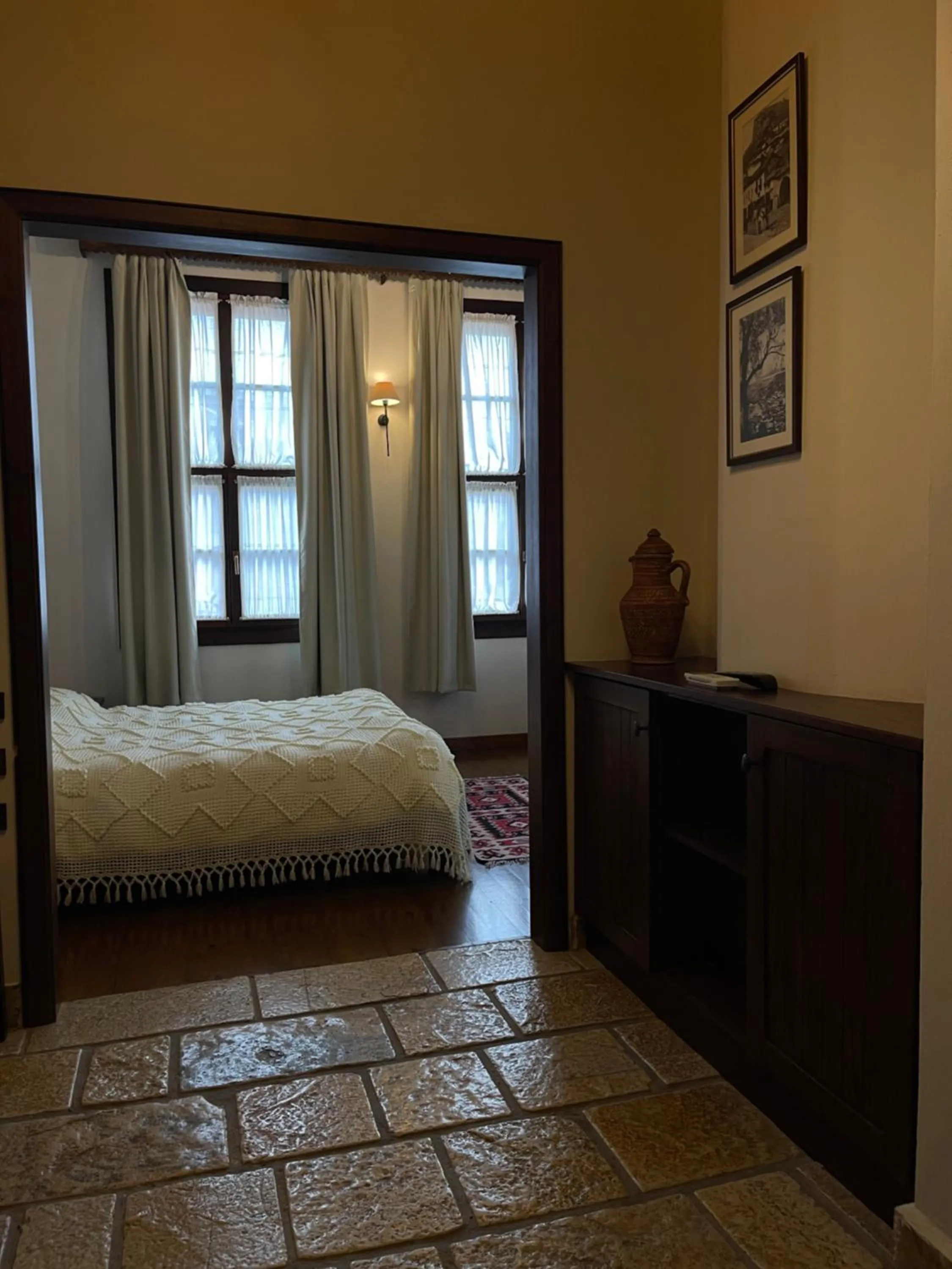 Bed in Hotel Mangalemi