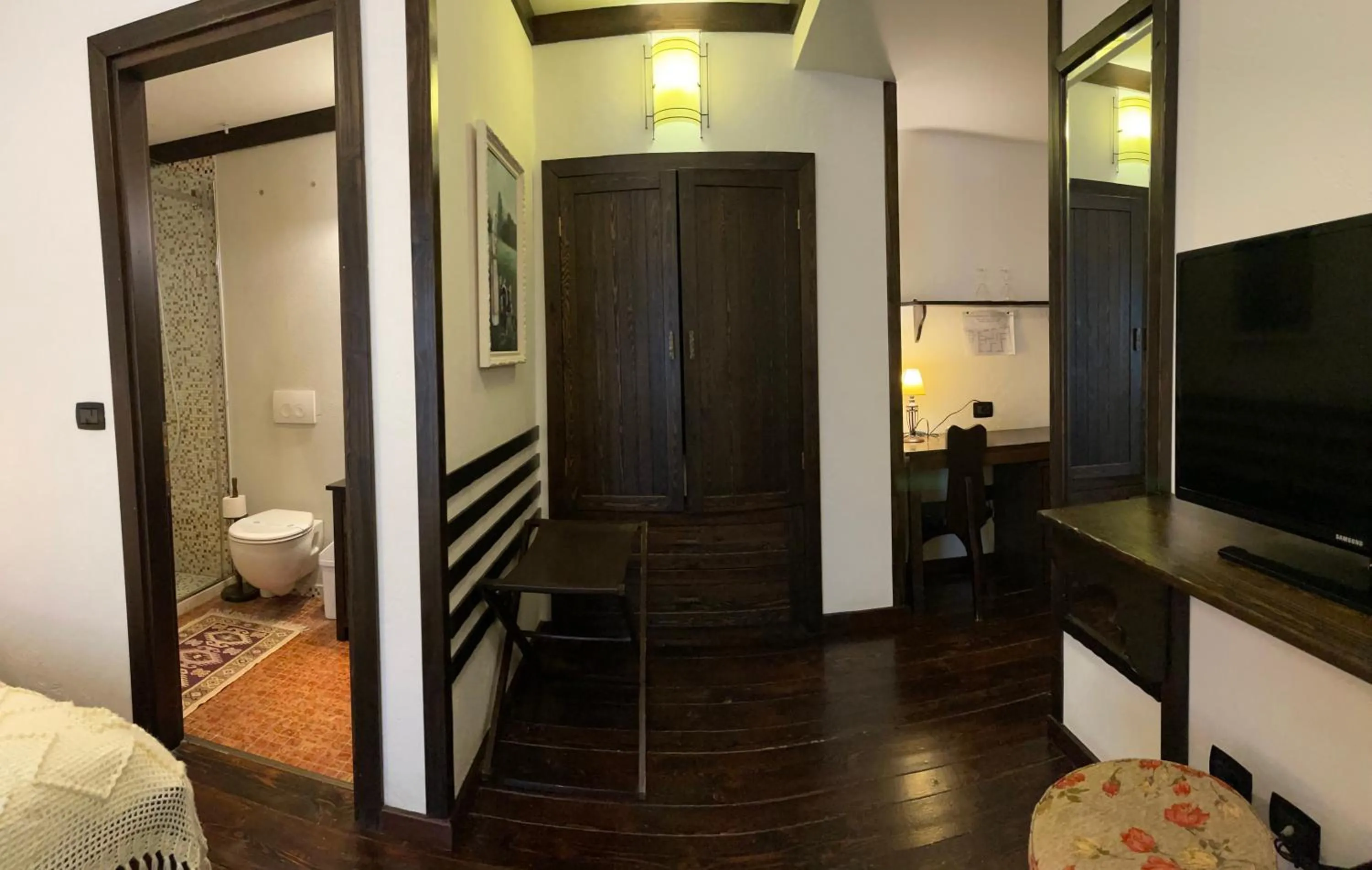 Bed in Hotel Mangalemi