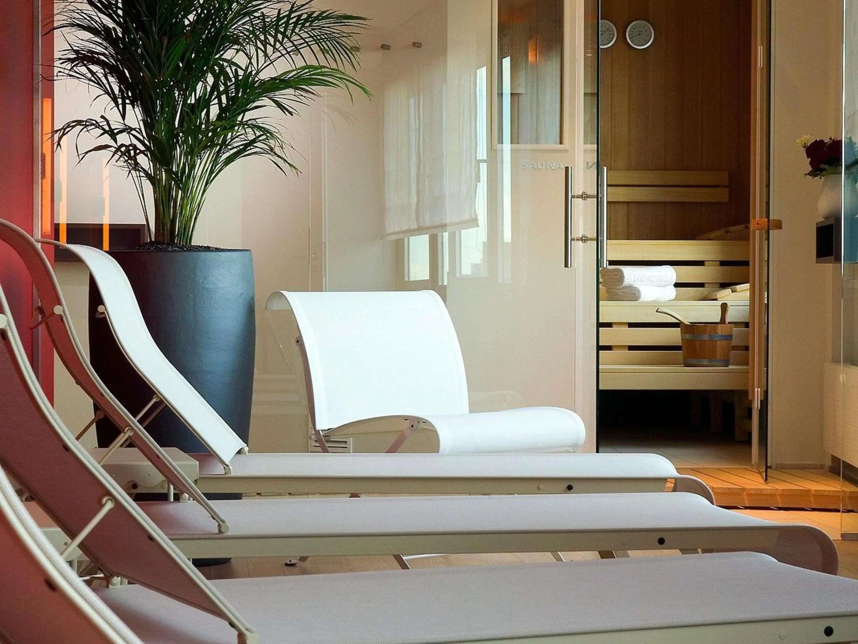 Fitness centre/facilities, Bed in Novotel Hamburg City Alster