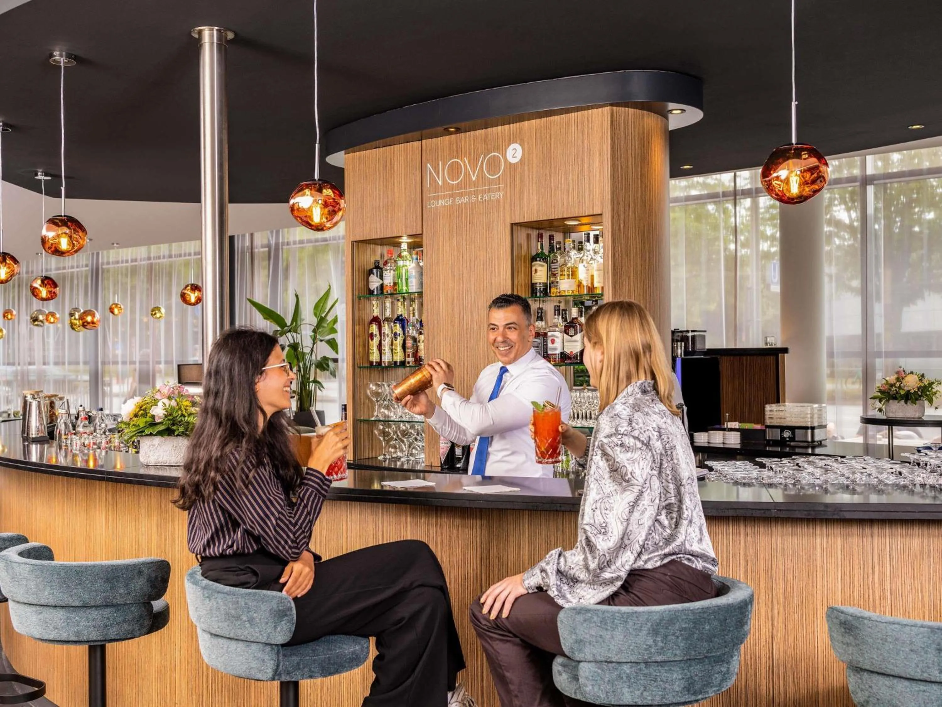 Lounge or bar in Novotel Hamburg City Alster