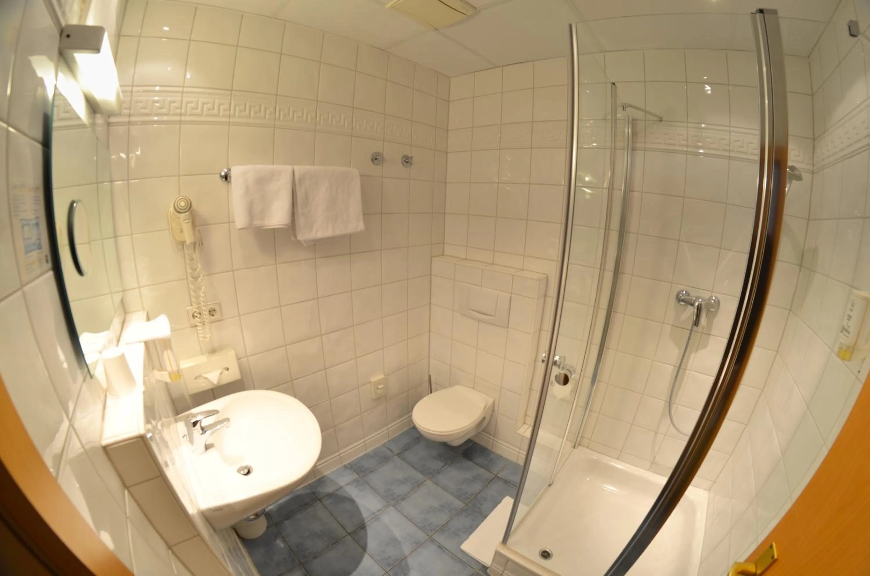 Bathroom in Hotel Am Markt