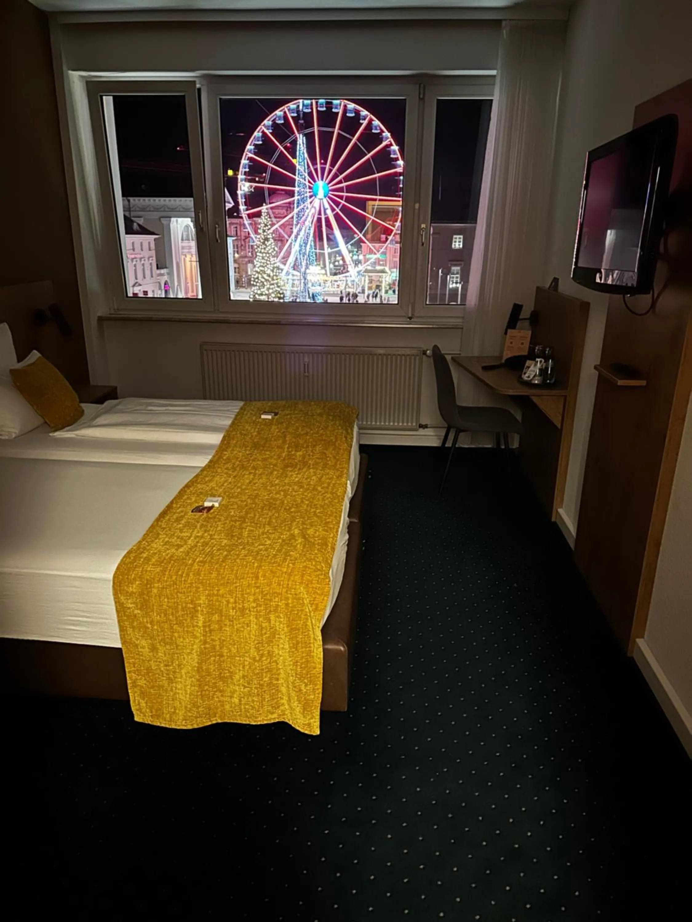 Bedroom, Bed in Hotel Am Markt