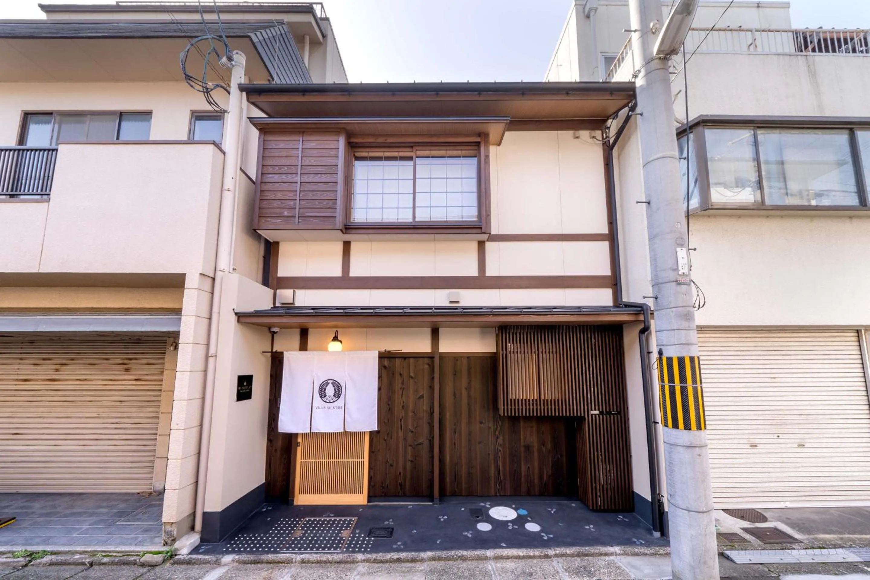 Property building in RESI STAY Villa Silktree