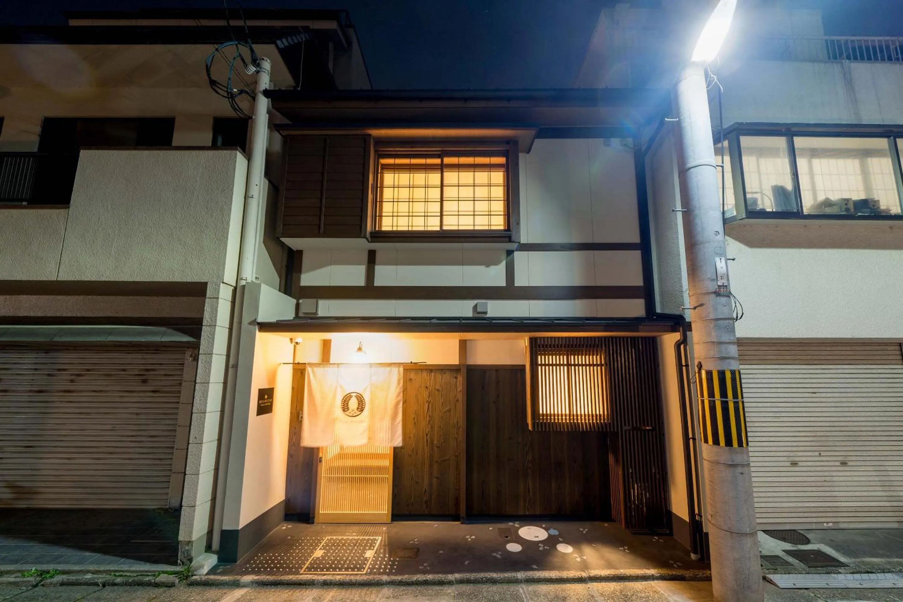 Property building in RESI STAY Villa Silktree