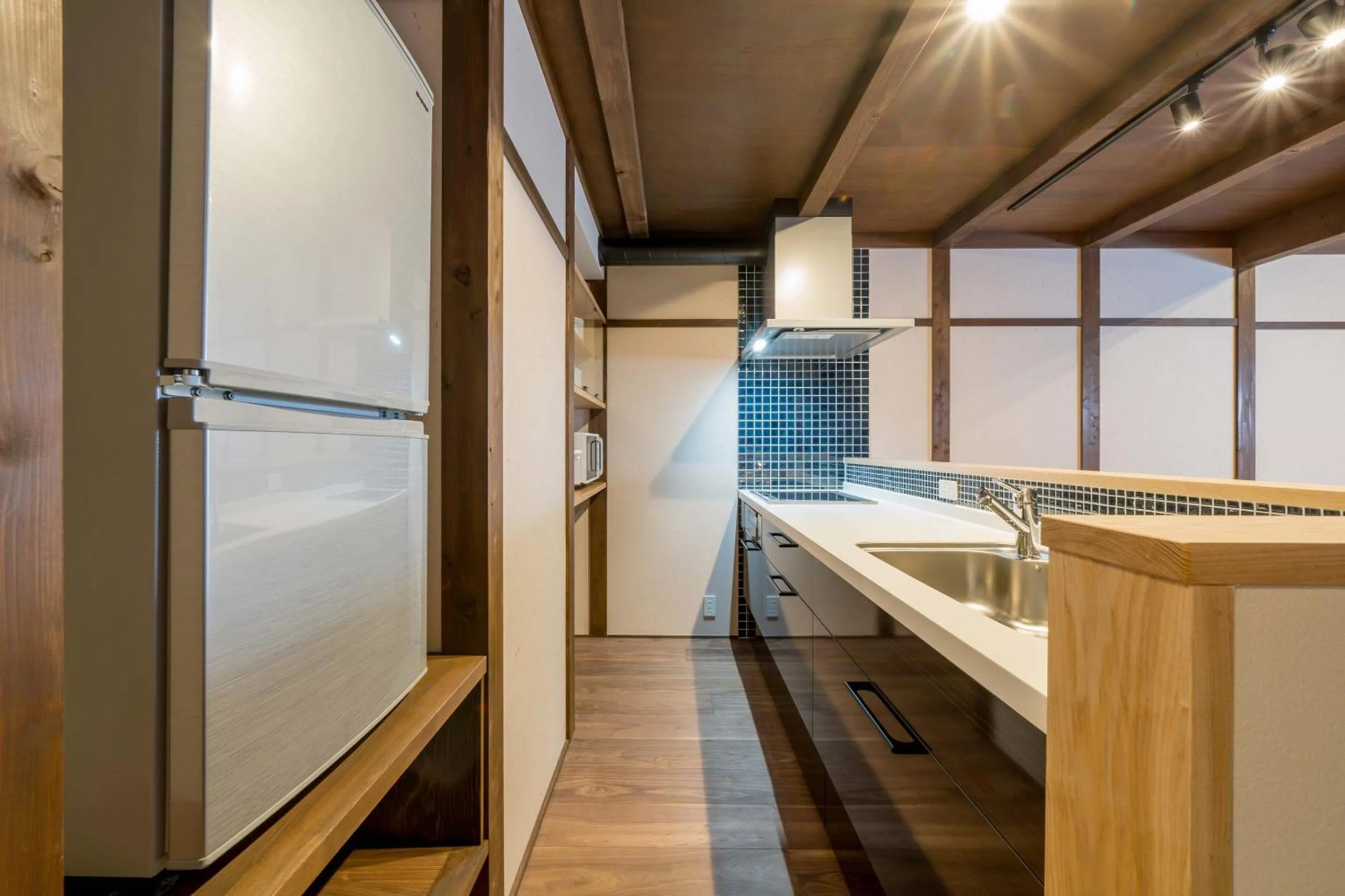 kitchen in RESI STAY Villa Silktree