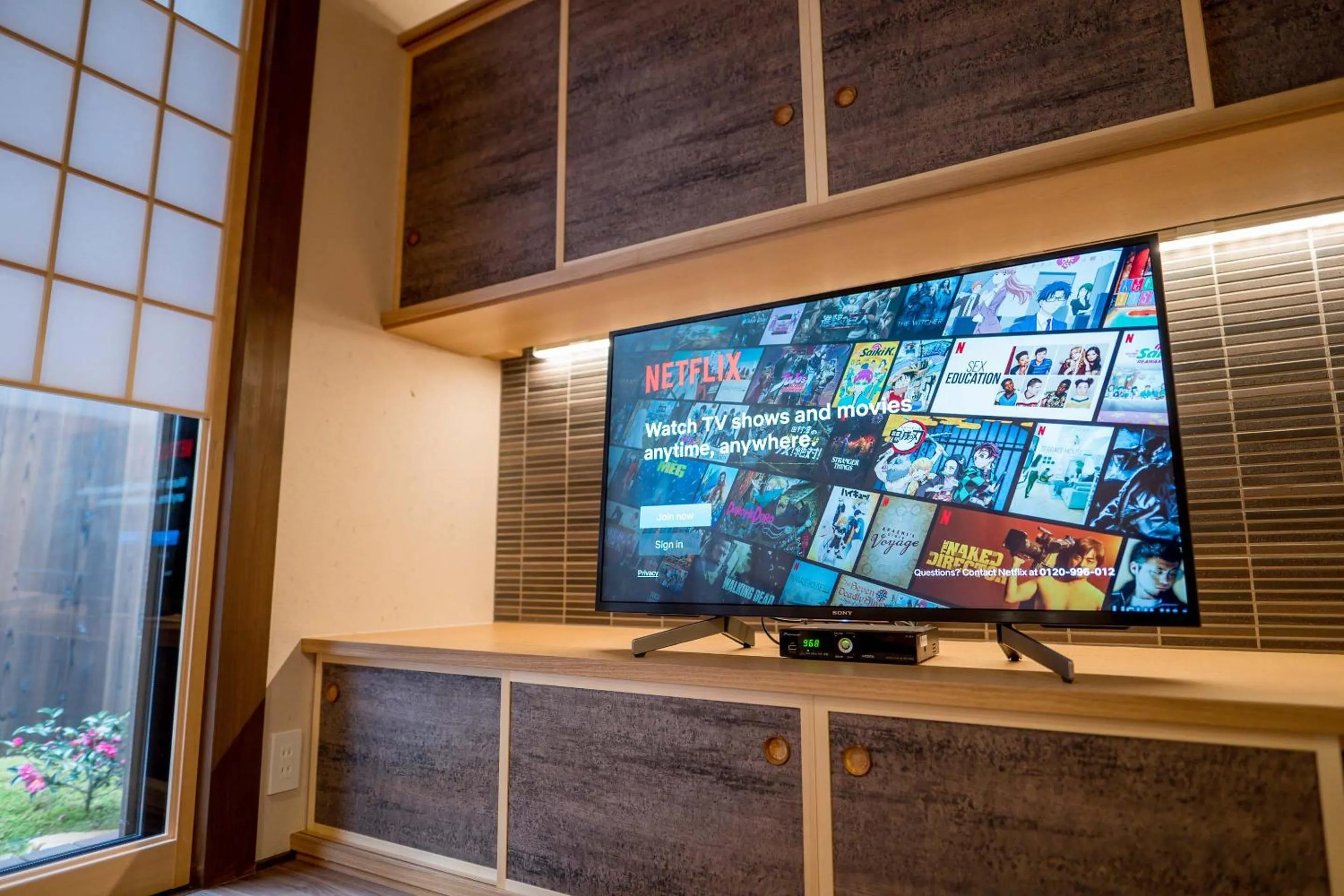 TV and multimedia in RESI STAY Villa Silktree